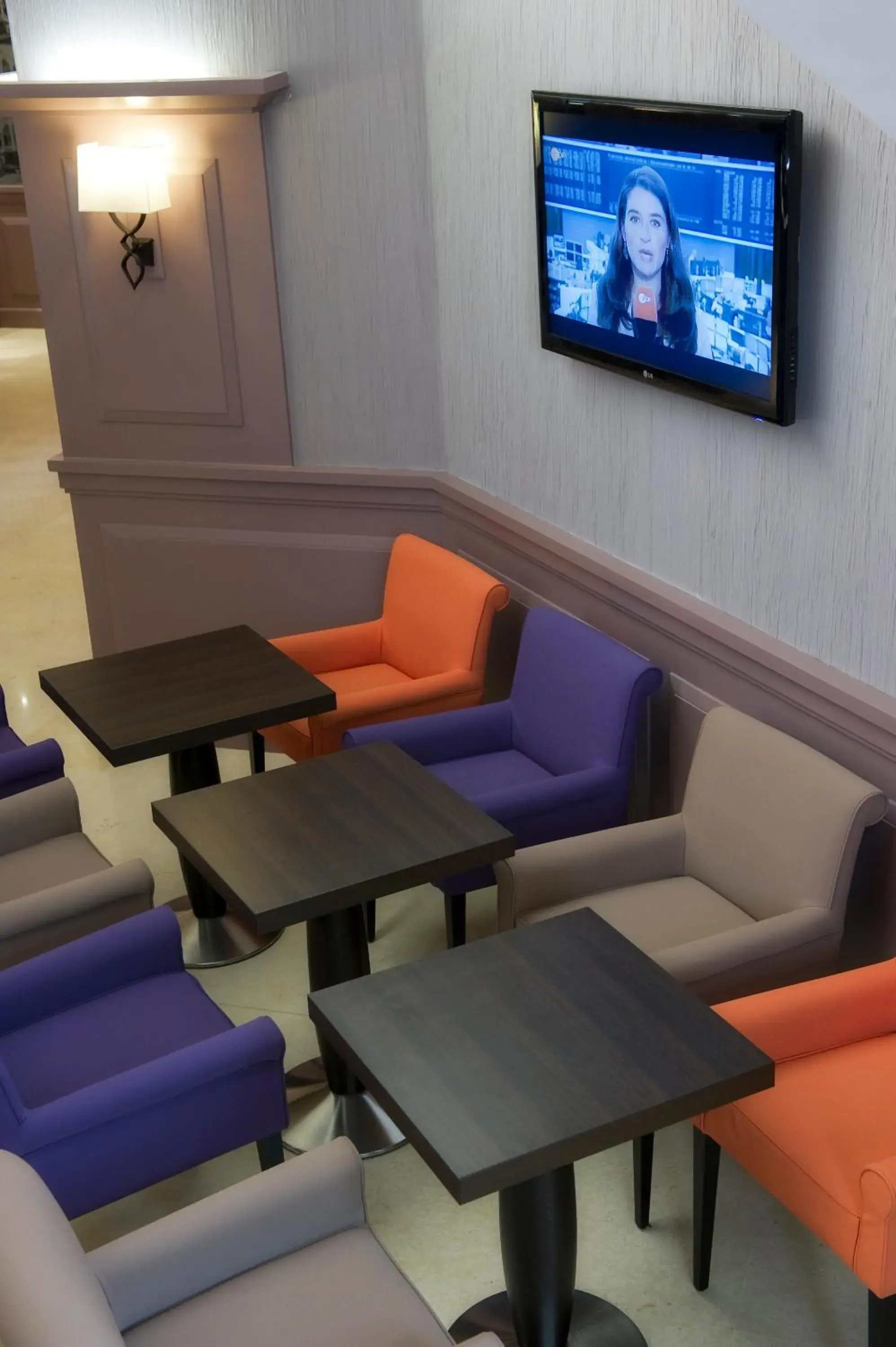 Communal lounge/ TV room, Seating Area in Inter Hotel Astoria-Vatican