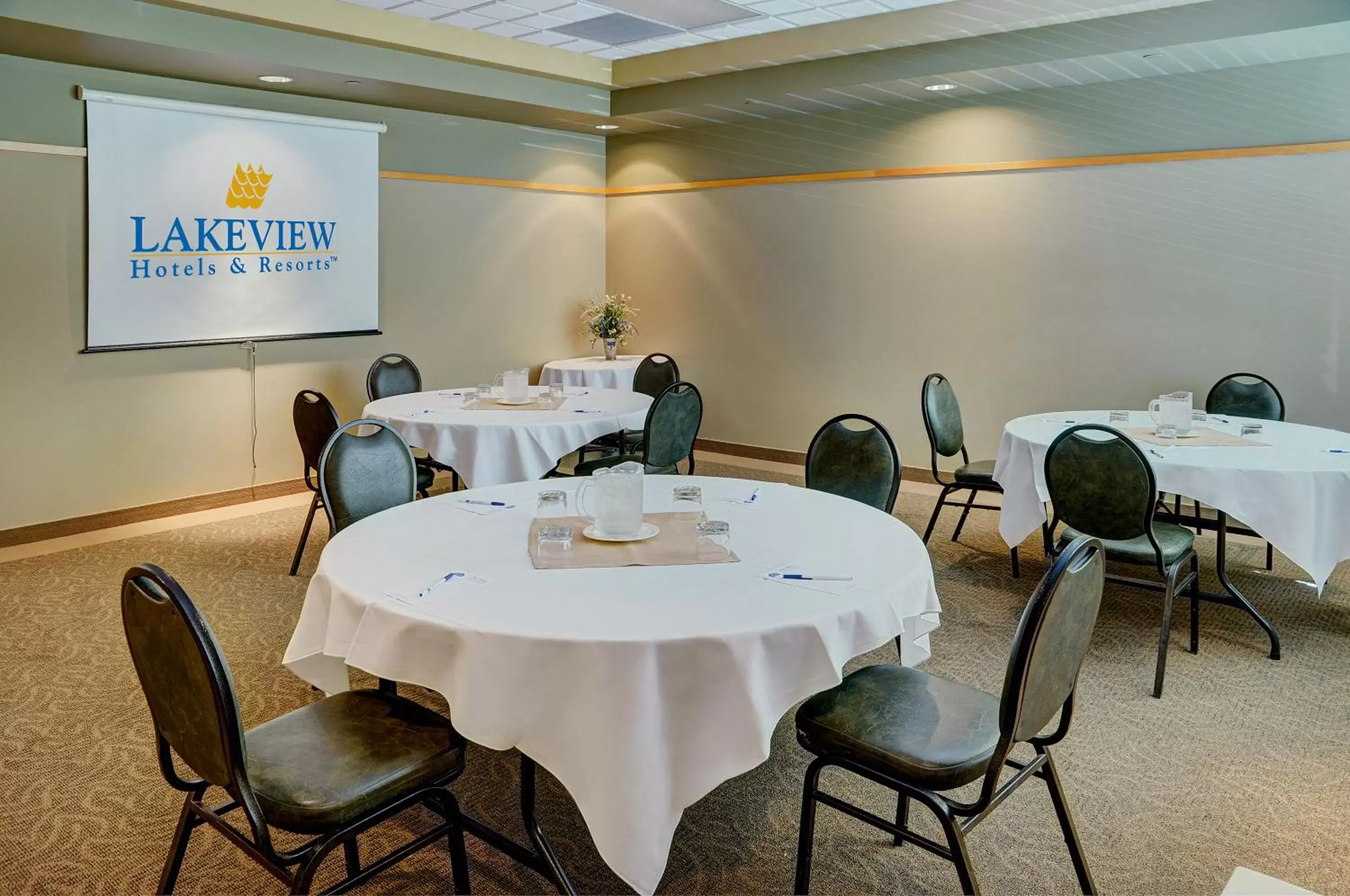 Banquet/Function facilities in Lakeview Gimli Resort