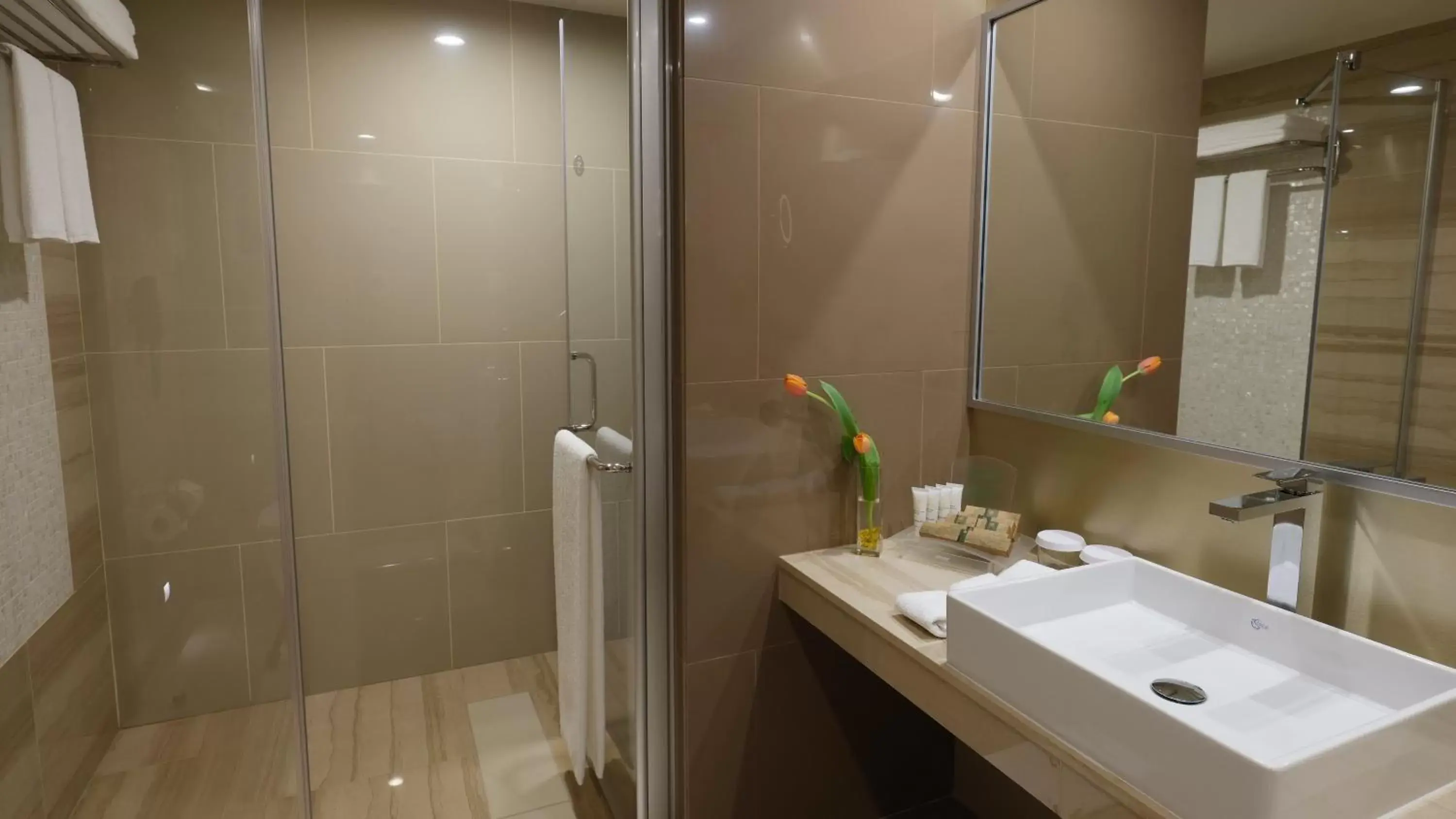 Bathroom in Holiday Inn Kuwait Al Thuraya City, an IHG Hotel