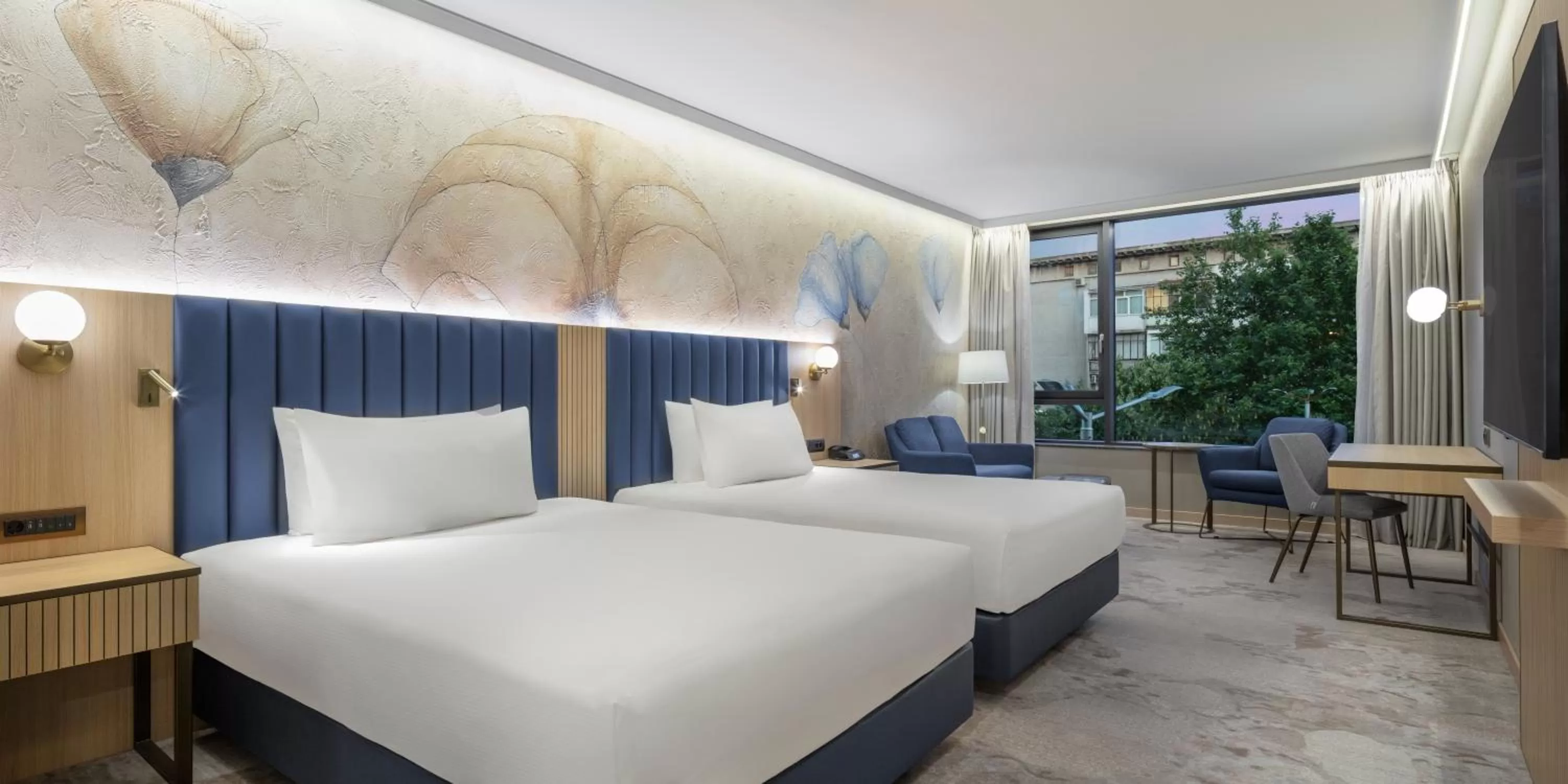 Photo of the whole room, Bed in Doubletree By Hilton Plovdiv Center