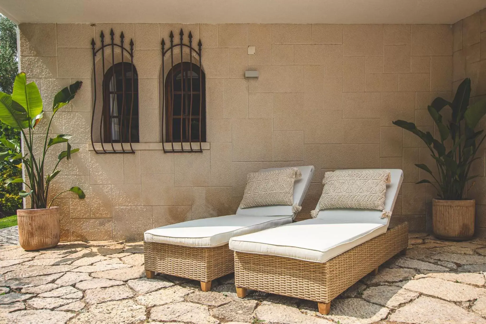 Patio, Seating Area in Villa Pietra Estoril Eco Guesthouse