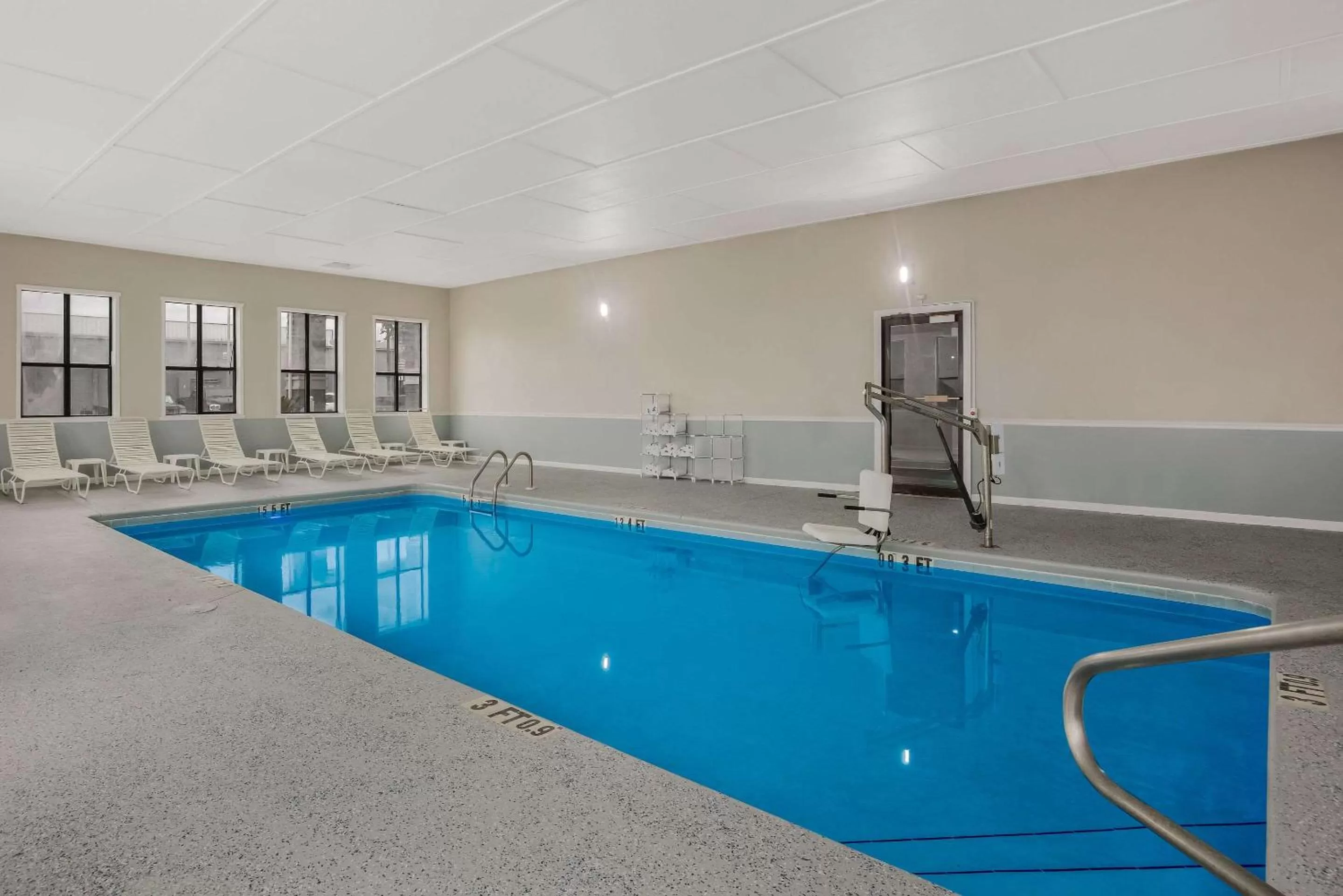 Swimming pool in Quality Inn Moultrie