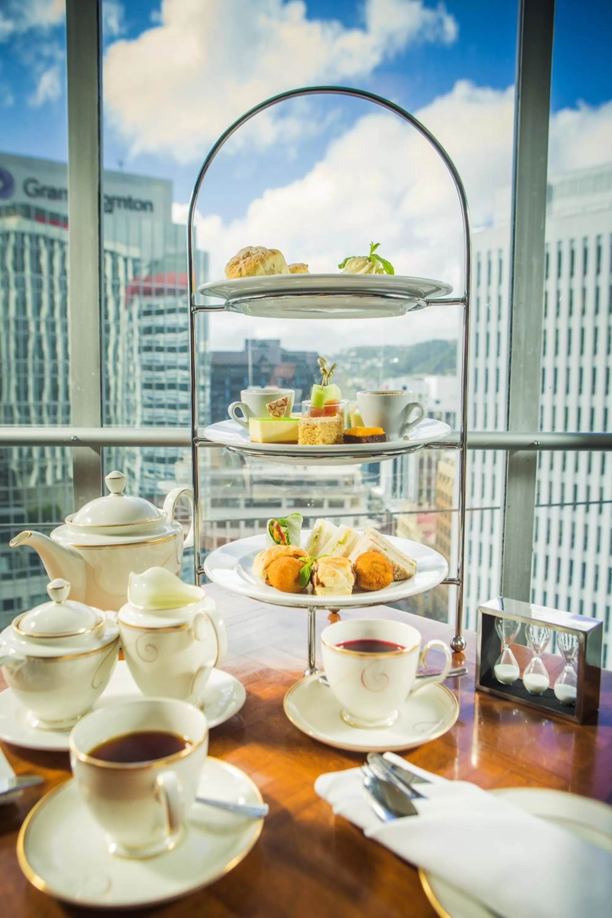 Restaurant/places to eat in James Cook Hotel Grand Chancellor