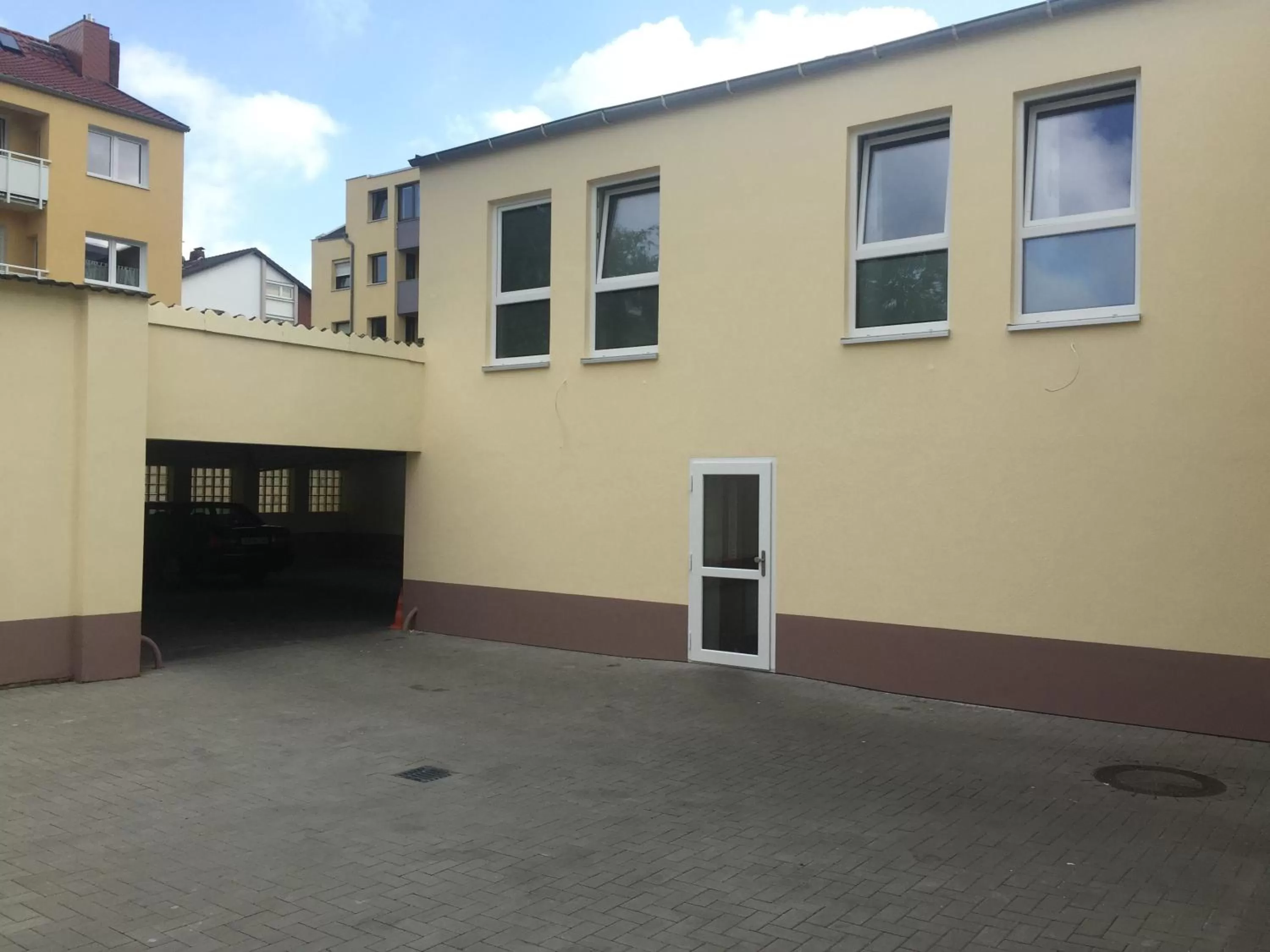 Property building in Hotel & Apartment Am Theaterplatz