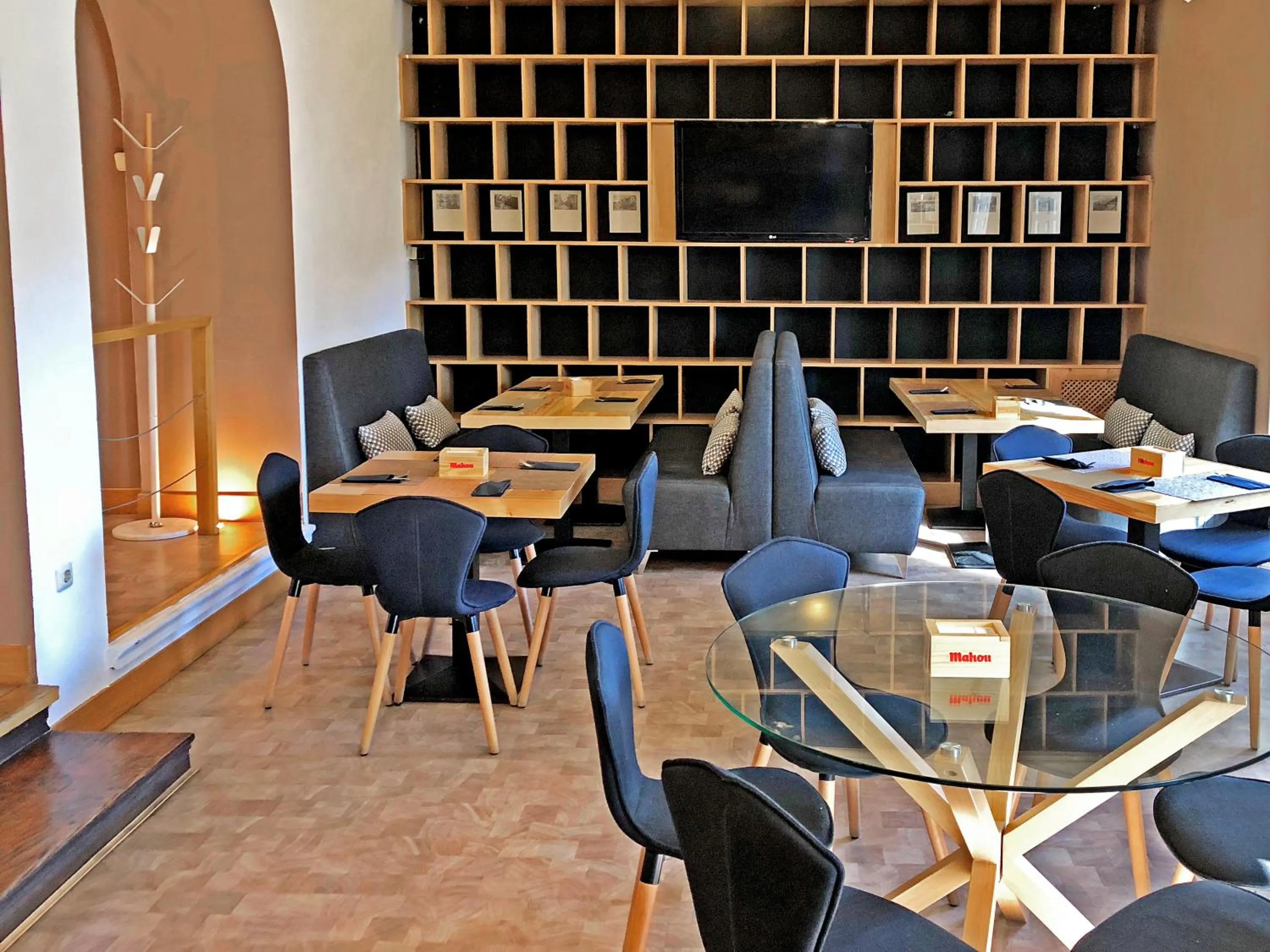 Lounge or bar in Hotel Leonor de Aquitania