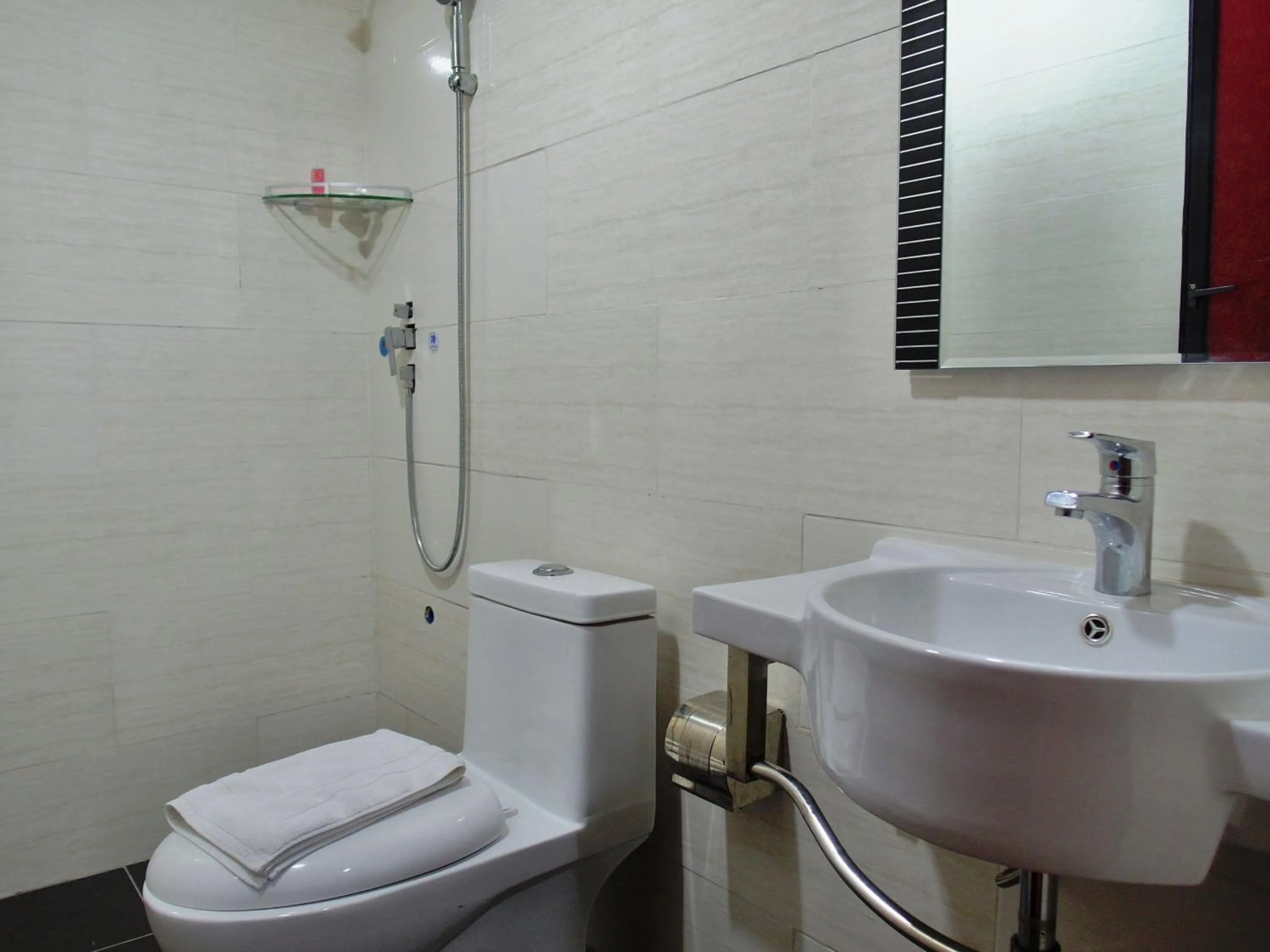 Bathroom in Classic Kinabalu Hotel