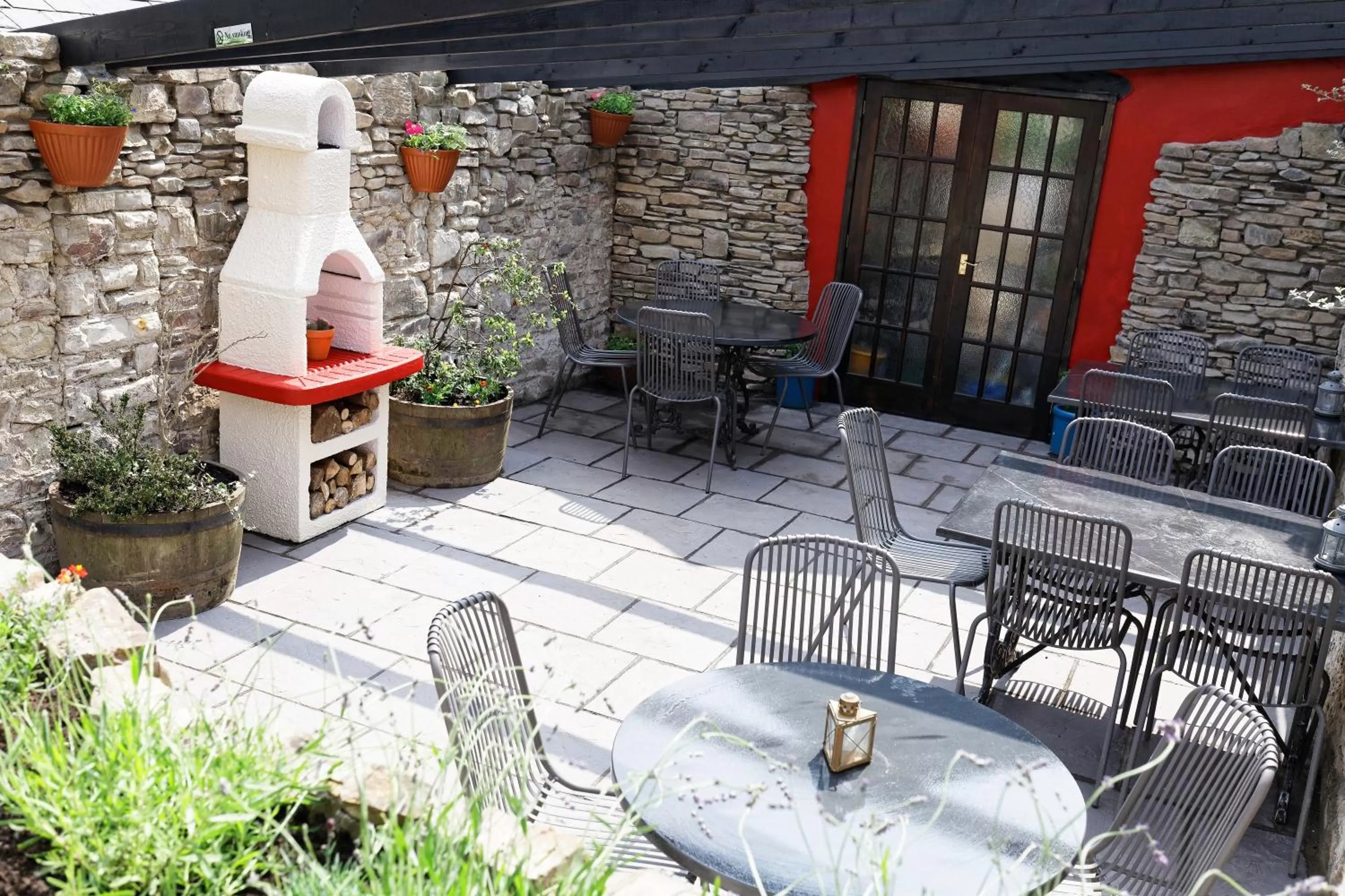 Garden in Rams Head Inn