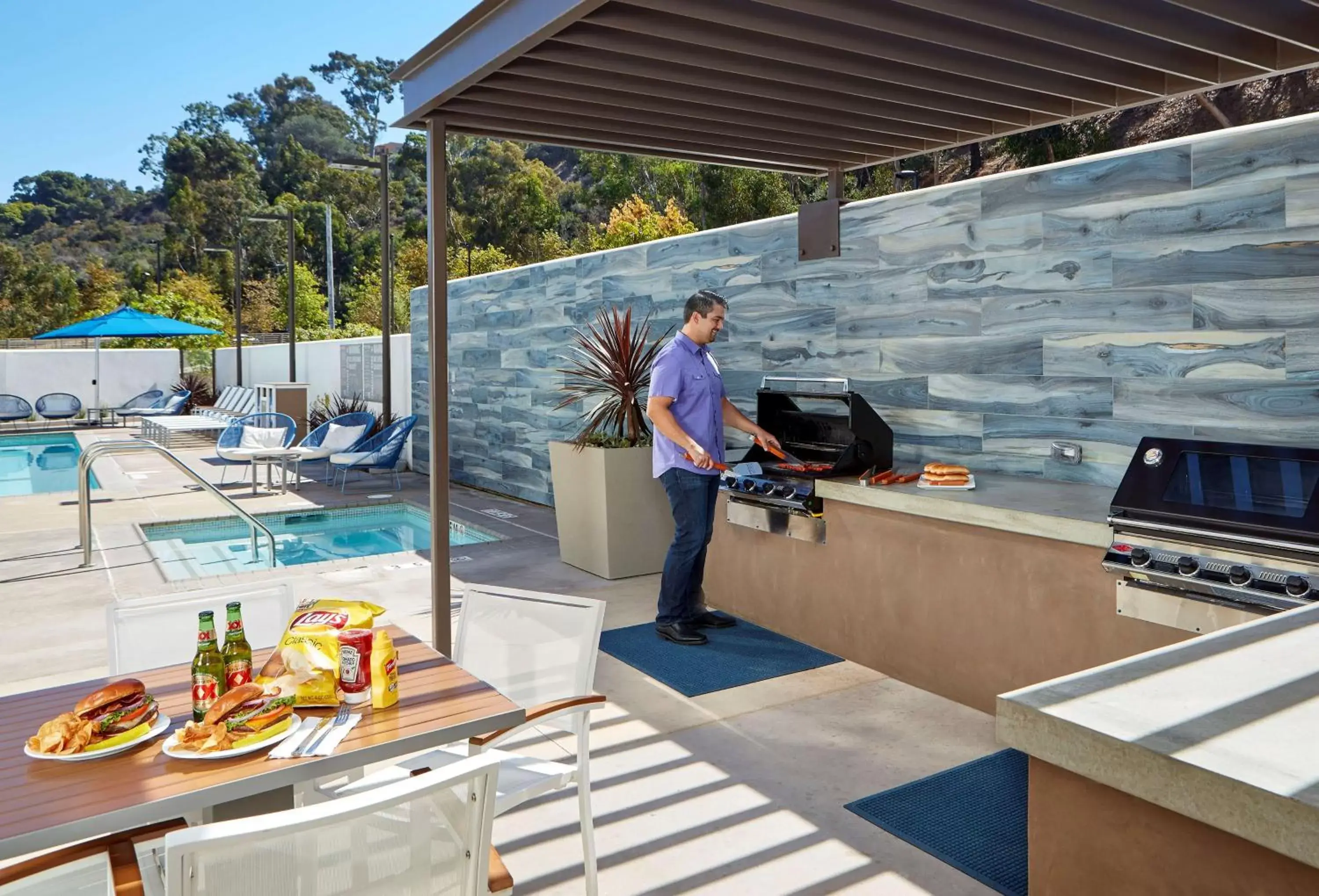 Patio in Homewood Suites by Hilton San Diego Hotel Circle/SeaWorld Area