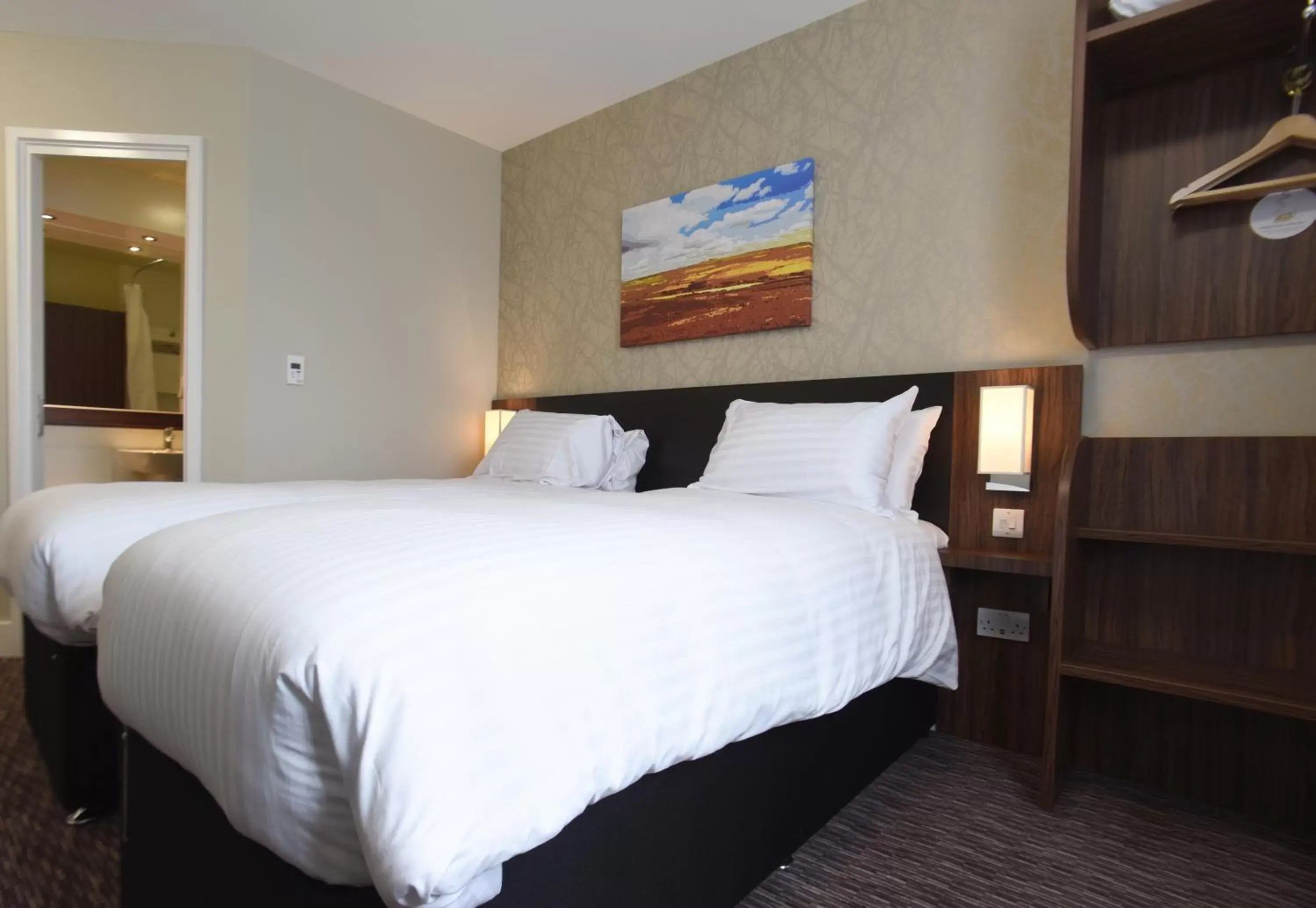 Bedroom, Bed in Sweet Chestnut, Dunfermline by Marston's Inns