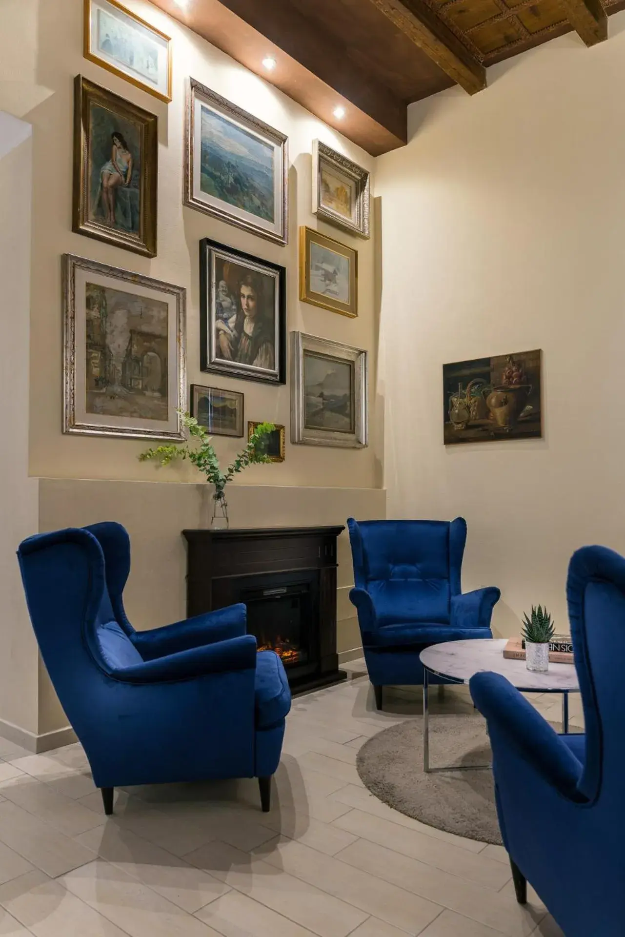 Living room in Albergo Rossini 1936 Small & Charming Living room in Albergo Rossini 1936 Small & Charming