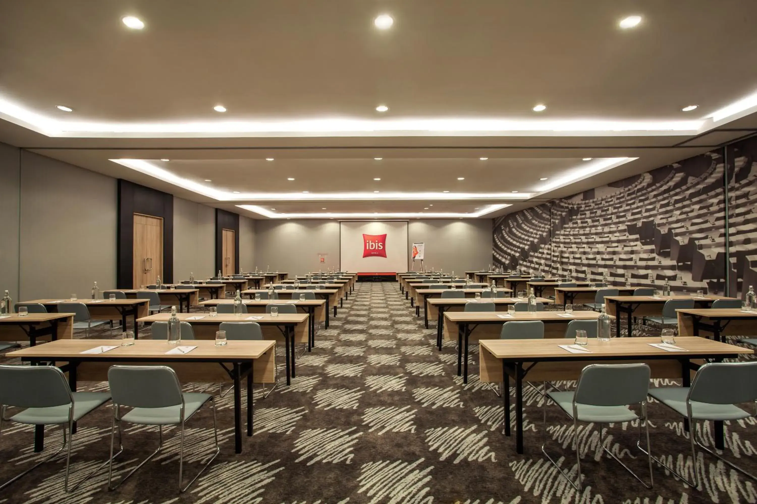 Meeting/conference room, Banquet Facilities in Ibis Jakarta Harmoni