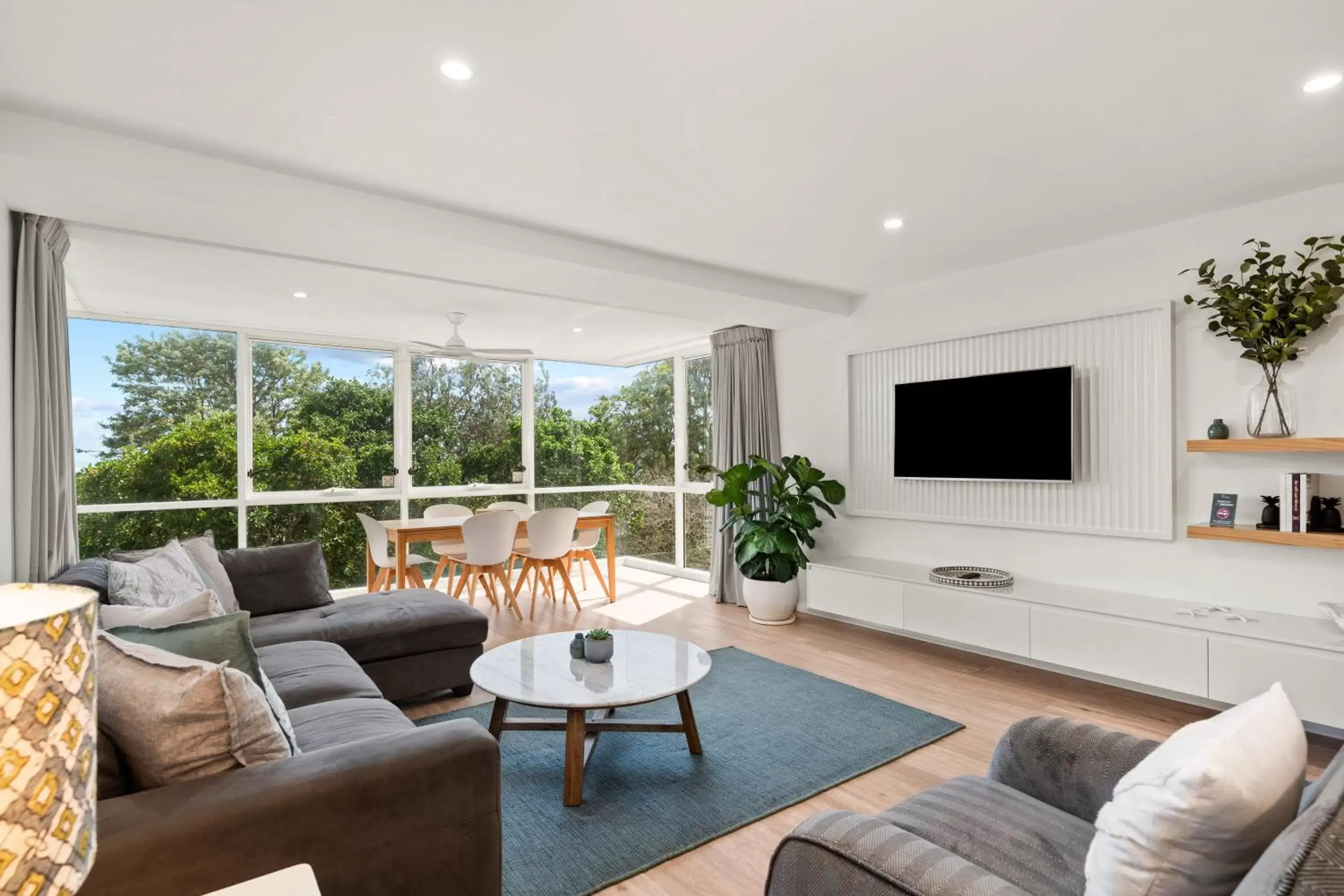 Living room, Seating Area in 84 The Spit Holiday Apartments