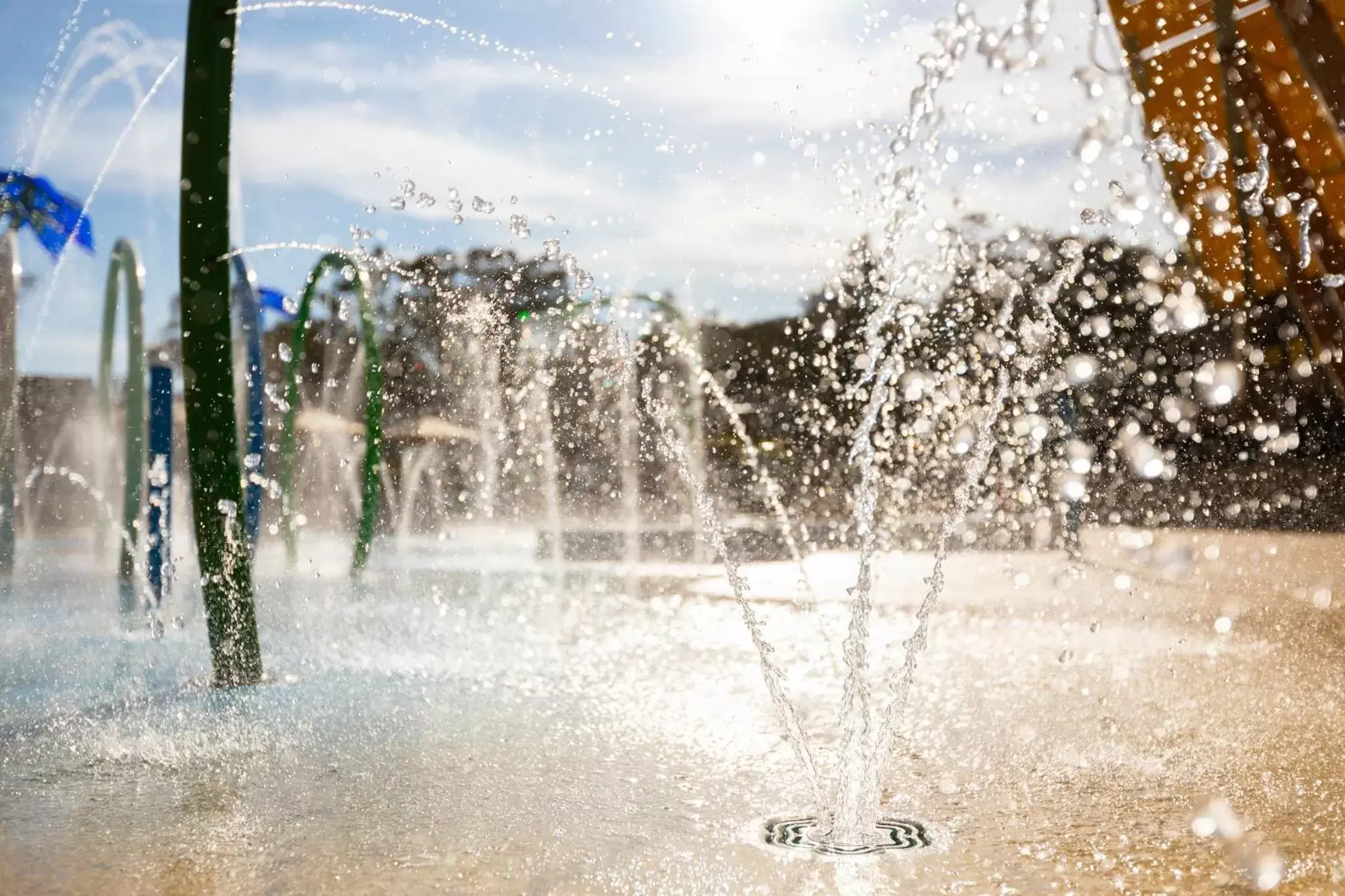 Swimming pool in Alivio Tourist Park Canberra Swimming pool in Alivio Tourist Park Canberra