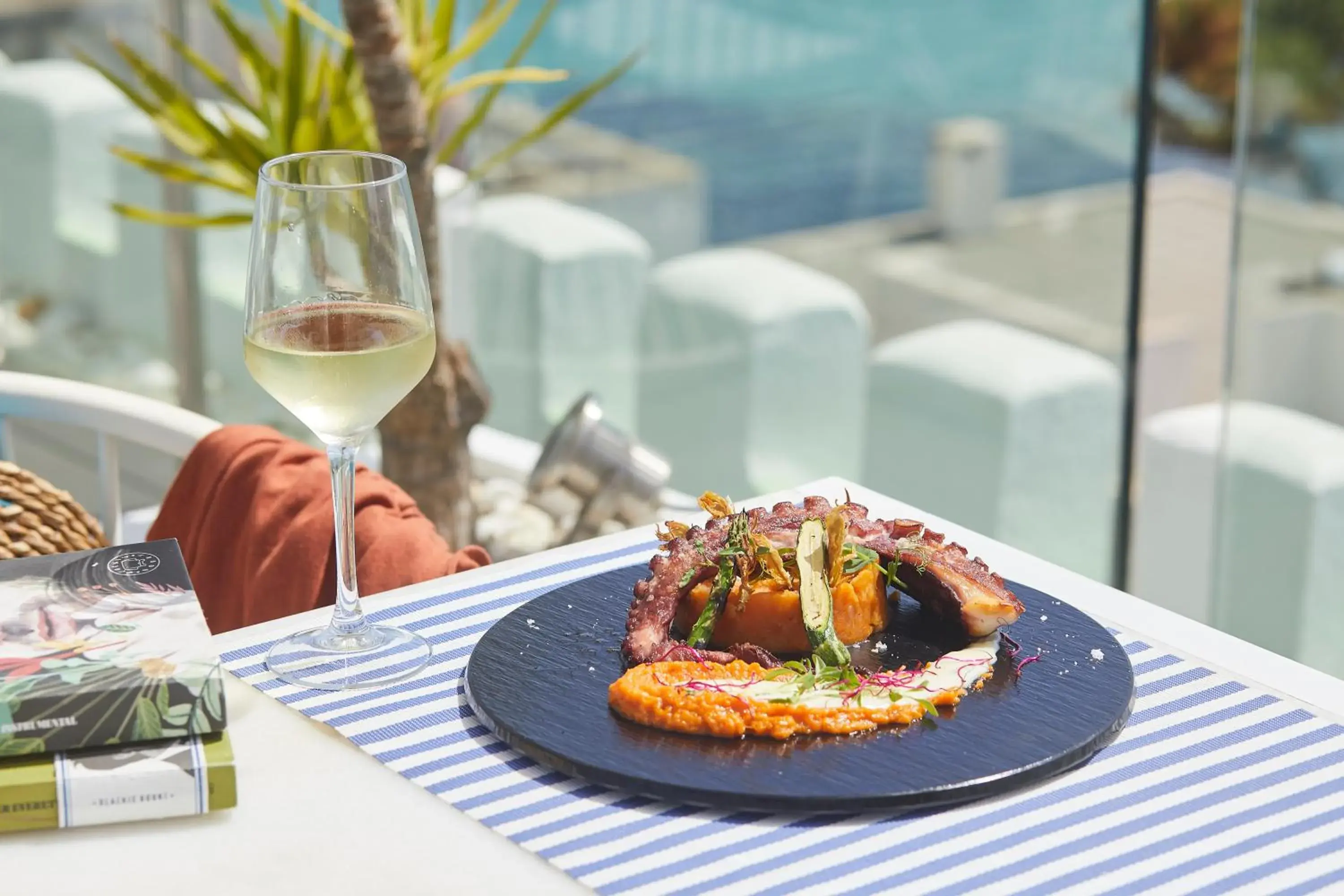 Food and drinks in Hotel MiM Ibiza Es Vive - Adults Only