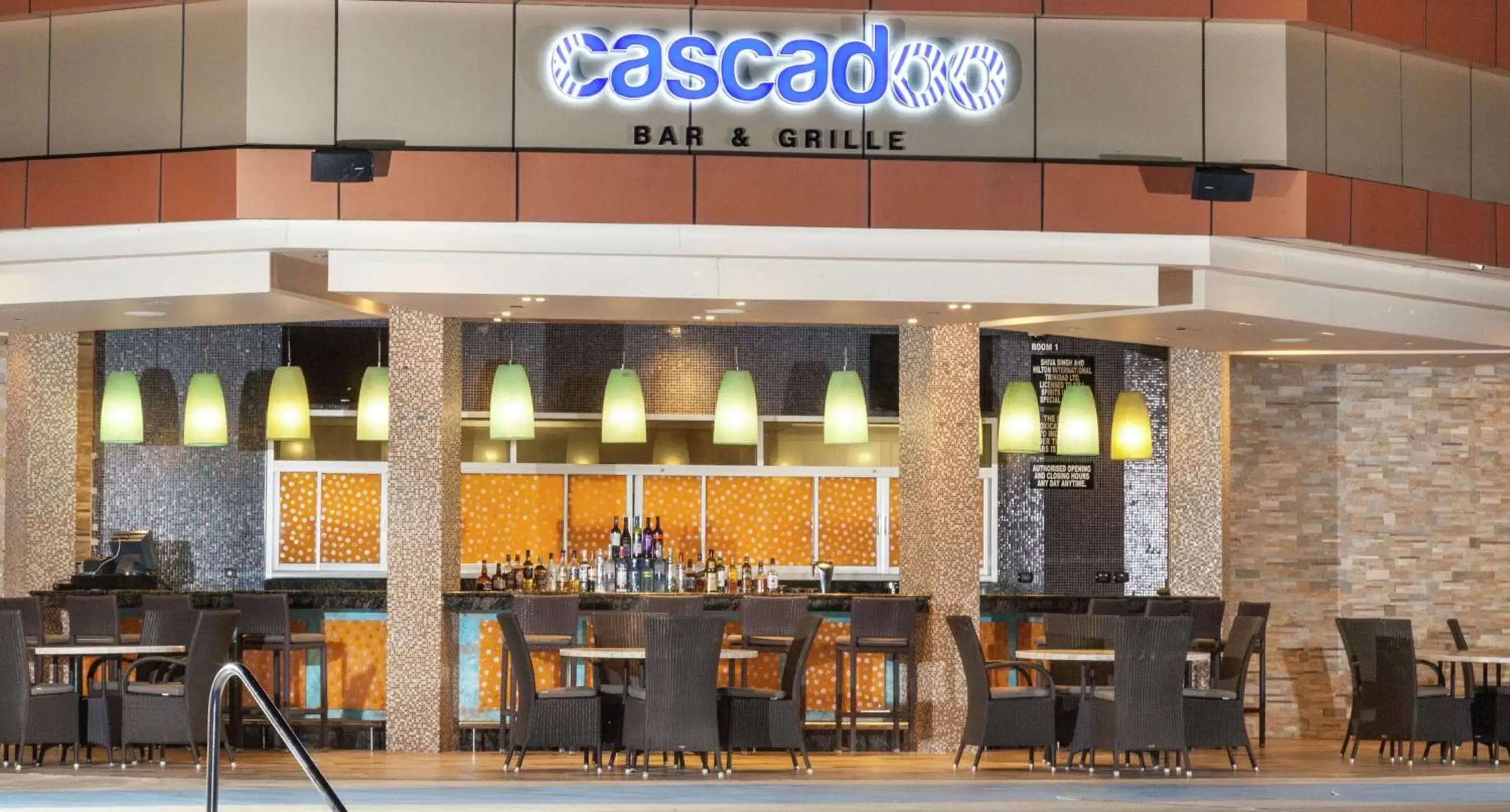 Lounge or bar, Restaurant/Places to Eat in Hilton Trinidad & Conference Centre