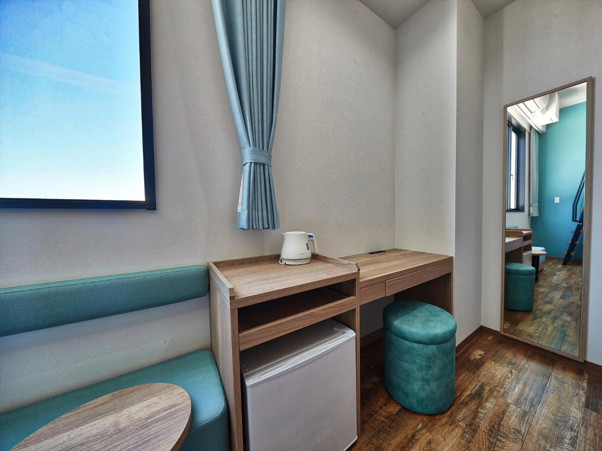 hair dresser in CABIN&HOTEL ReTIME