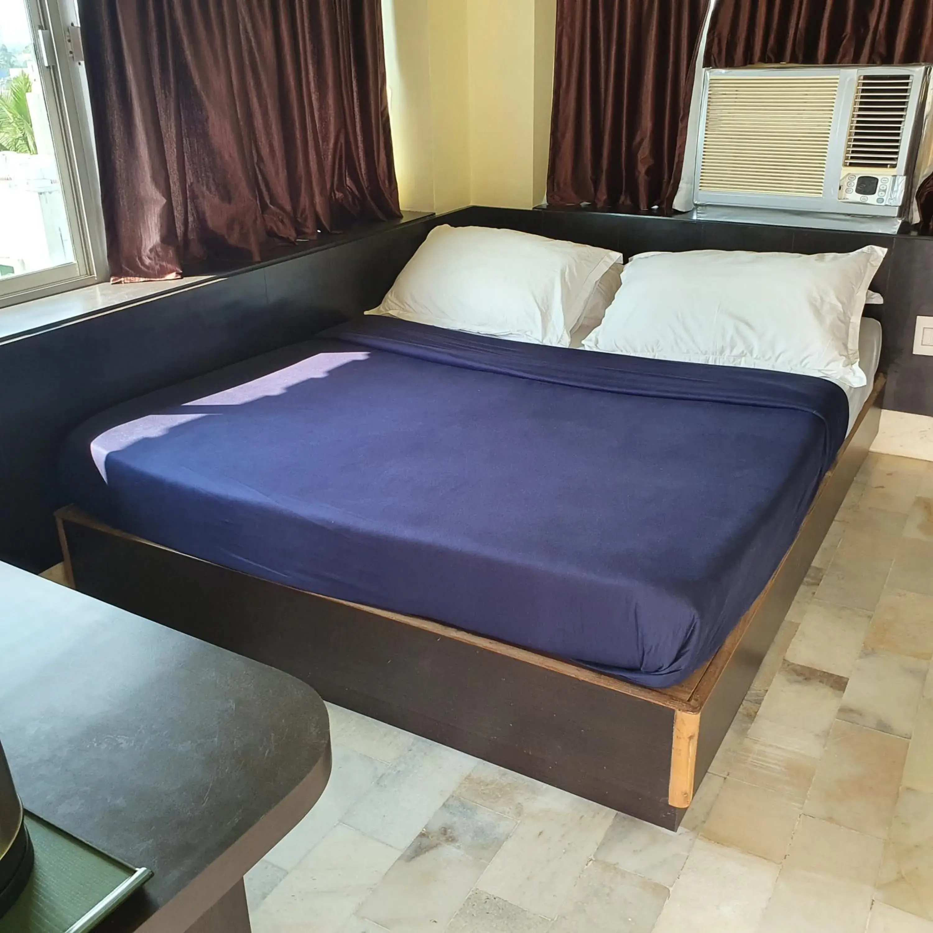 Bedroom, Bed in Gandhara Hotel