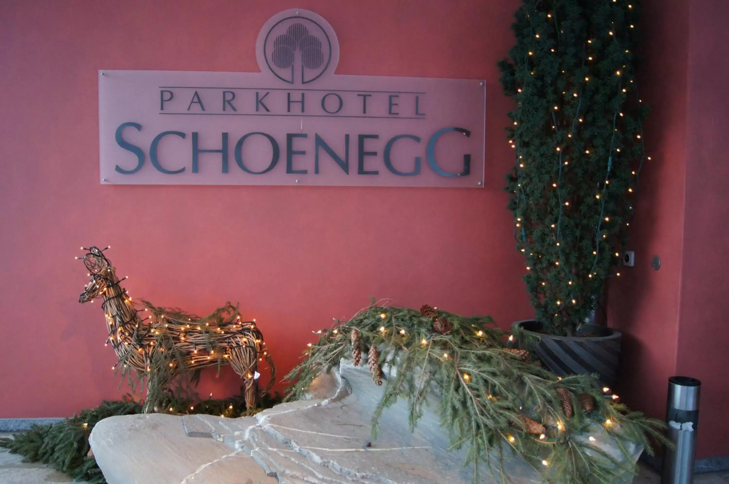 Facade/entrance in Parkhotel Schoenegg