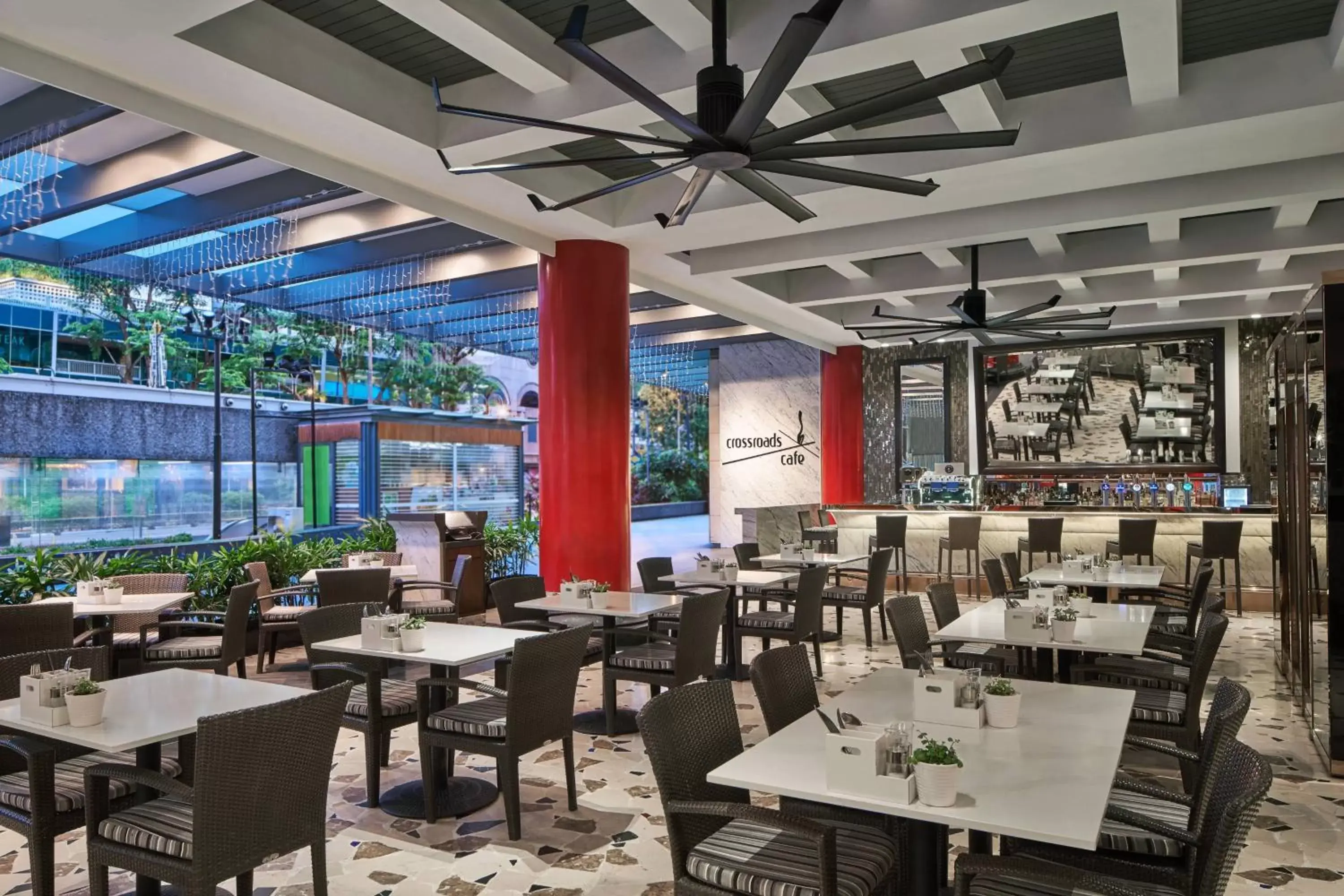 Restaurant/Places to Eat in Singapore Marriott Tang Plaza Hotel