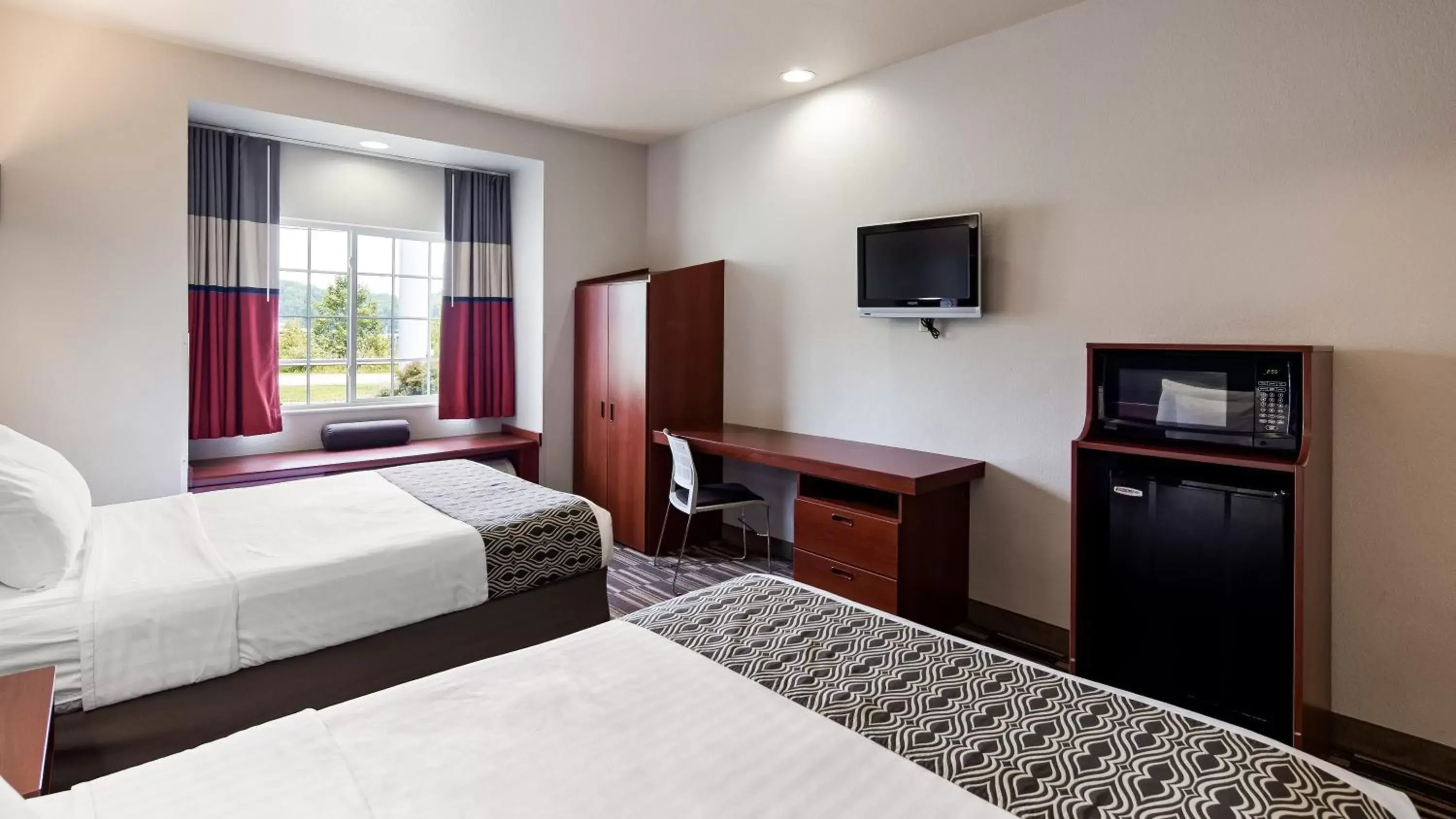 Bedroom, Bed in SureStay Plus Hotel by Best Western Morgantown