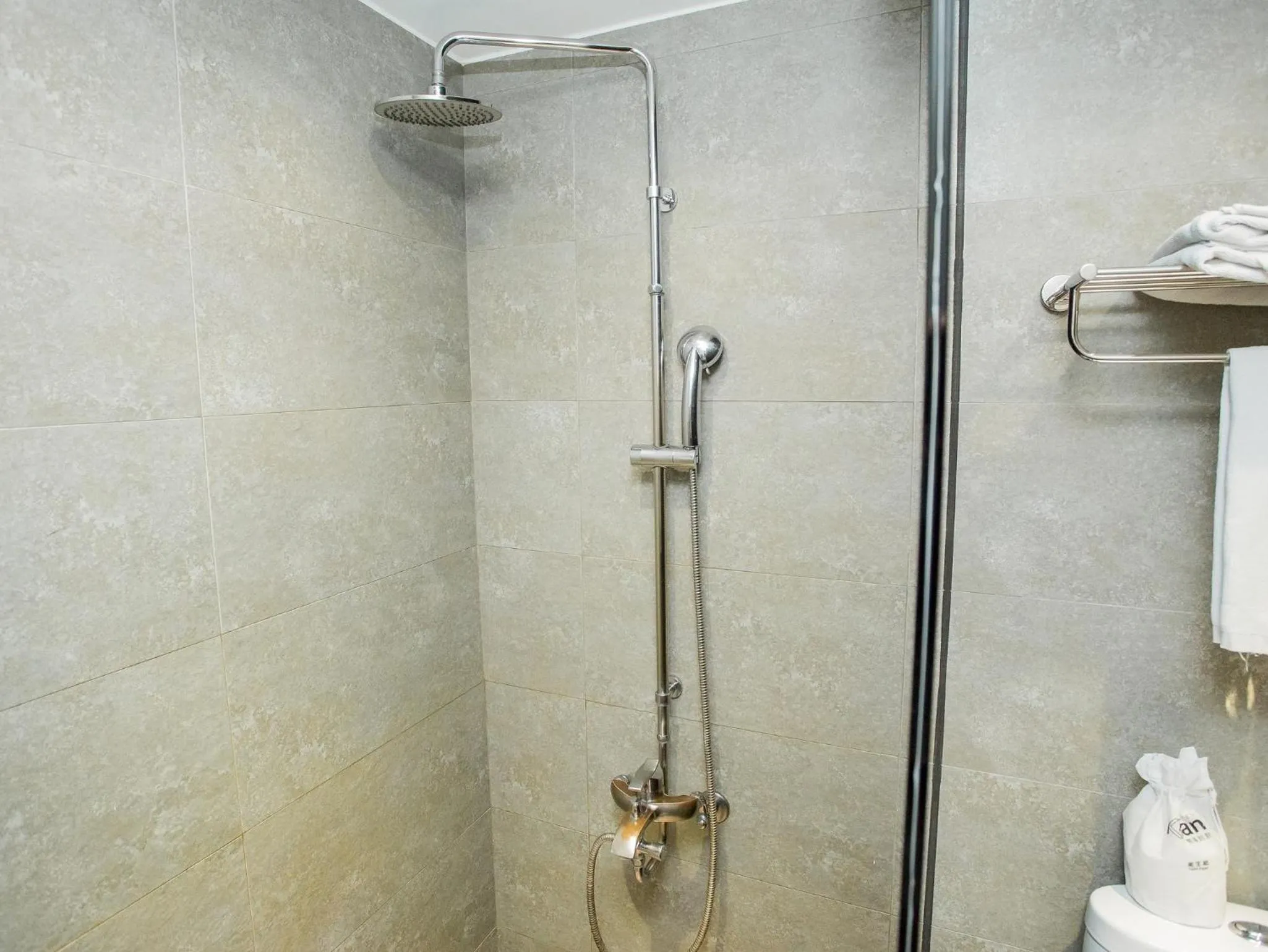 Shower in Khan Hotel