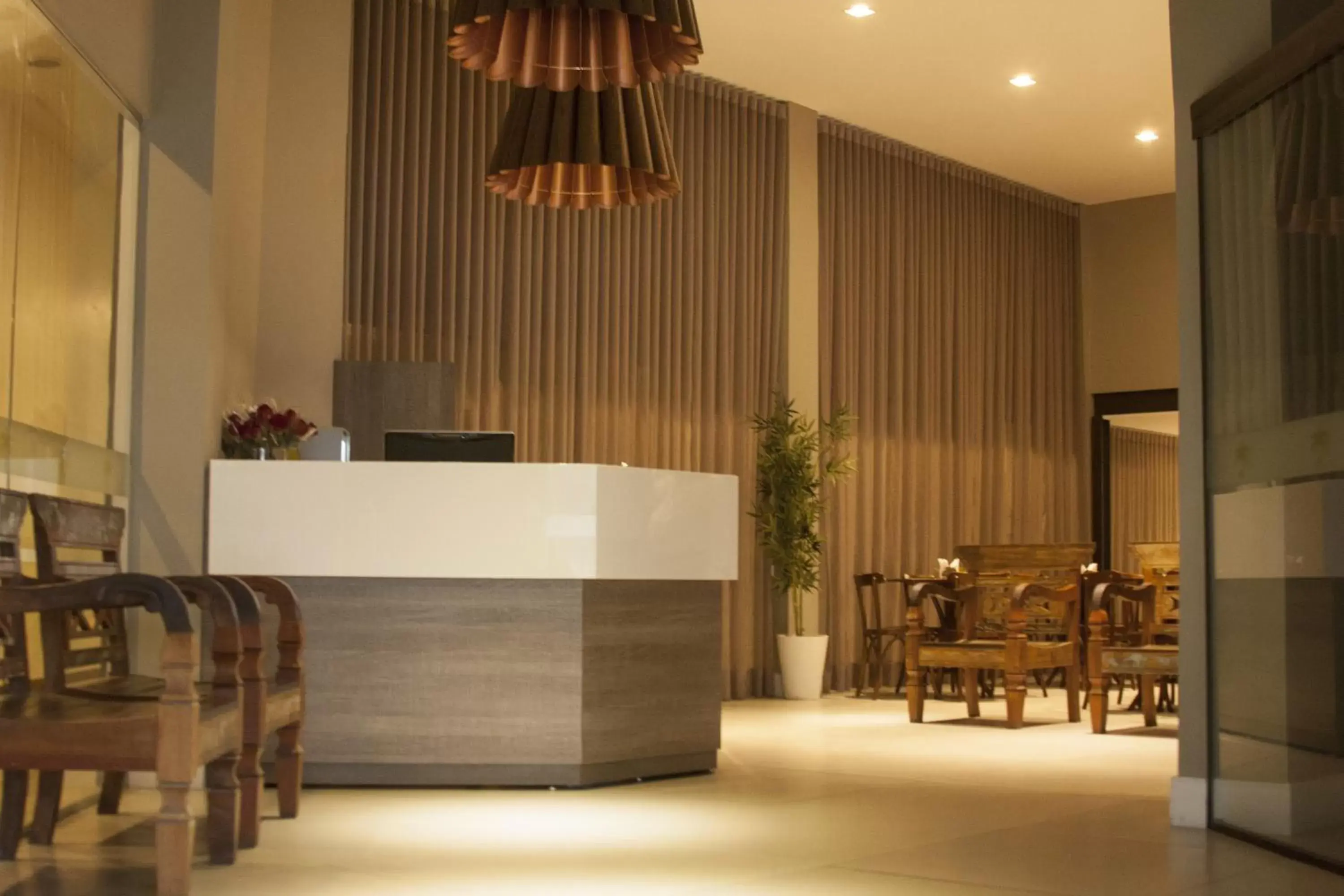 Lobby or reception in Malibu Plaza Hotel Lobby or reception in Malibu Plaza Hotel