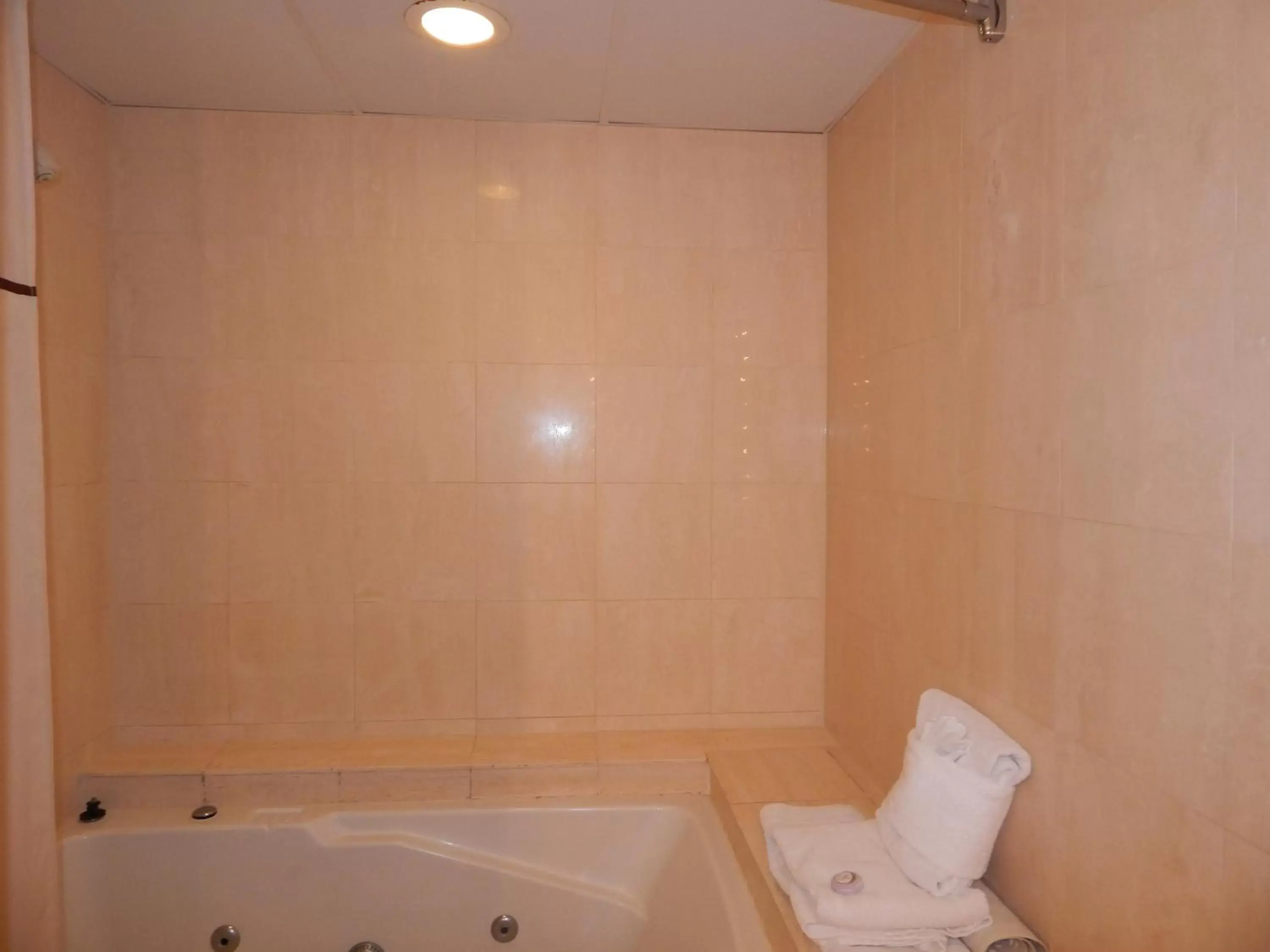 Bathroom in Coconut Malorie Resort Ocean City a Ramada by Wyndham