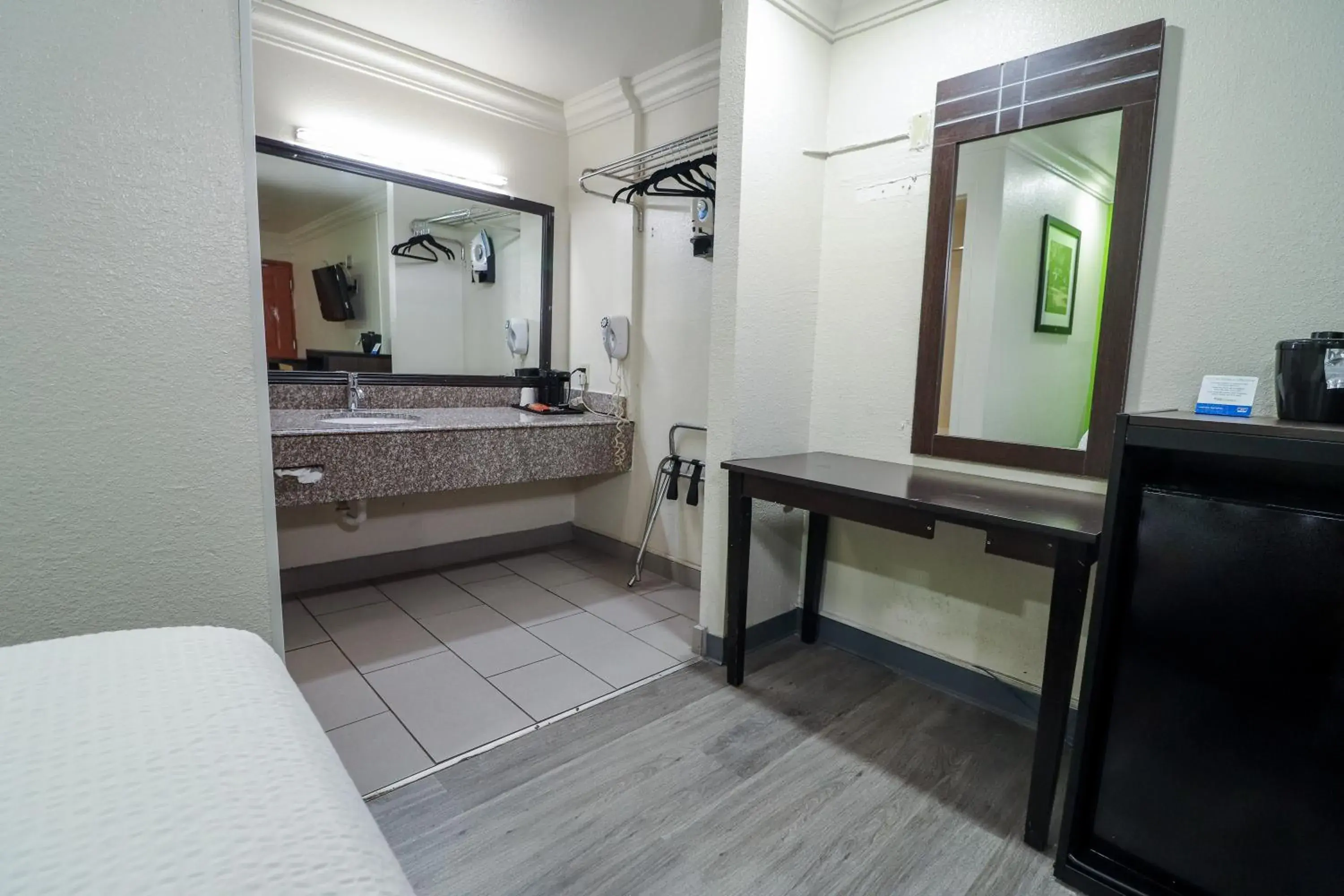 Bathroom, Lobby/Reception in Rodeway Inn San Antonio Lackland AFB - SeaWorld