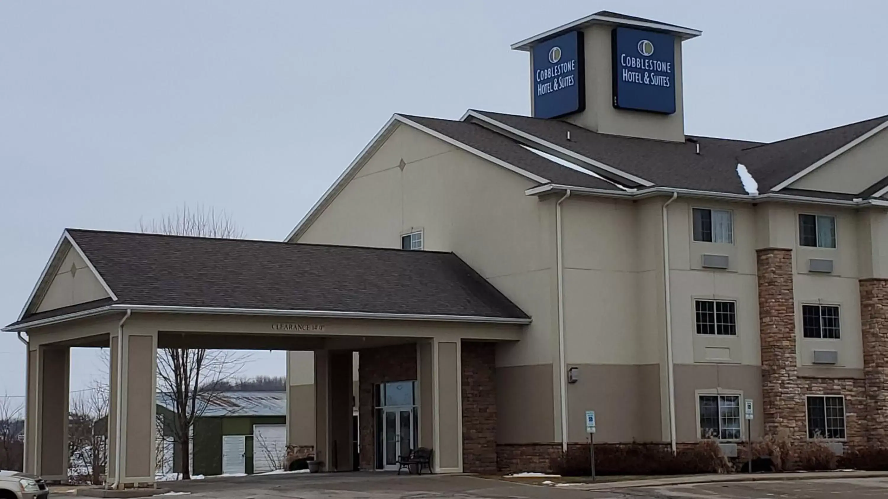 Facade/entrance in Cobblestone Suites - Ripon Facade/entrance in Cobblestone Suites - Ripon