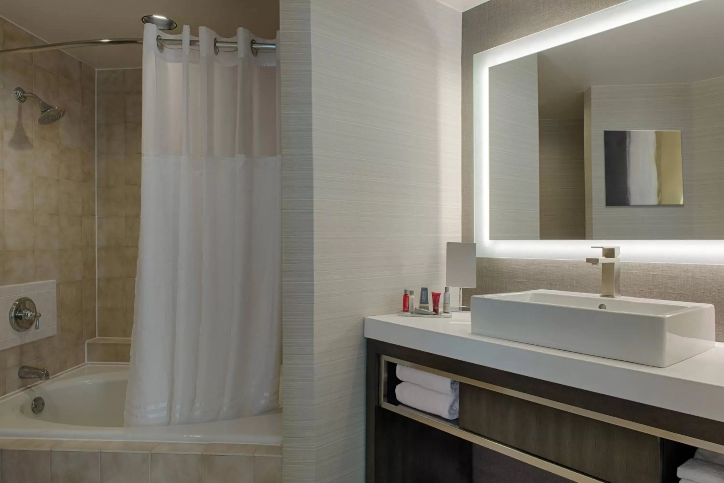 Bathroom in Sawgrass Marriott Golf Resort & Spa