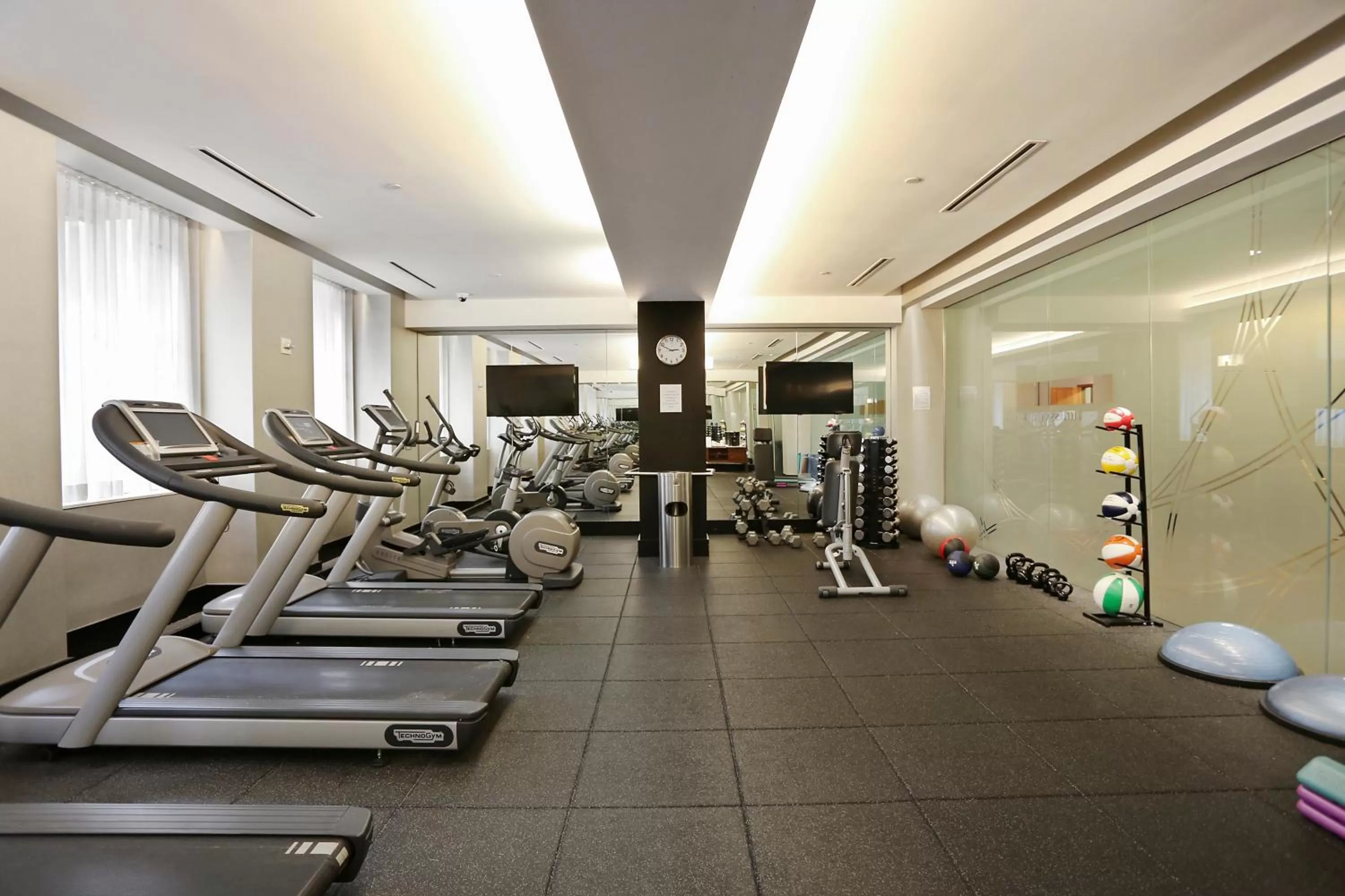 Fitness centre/facilities in The Beekman Tower, Trademark Collection by Wyndham
