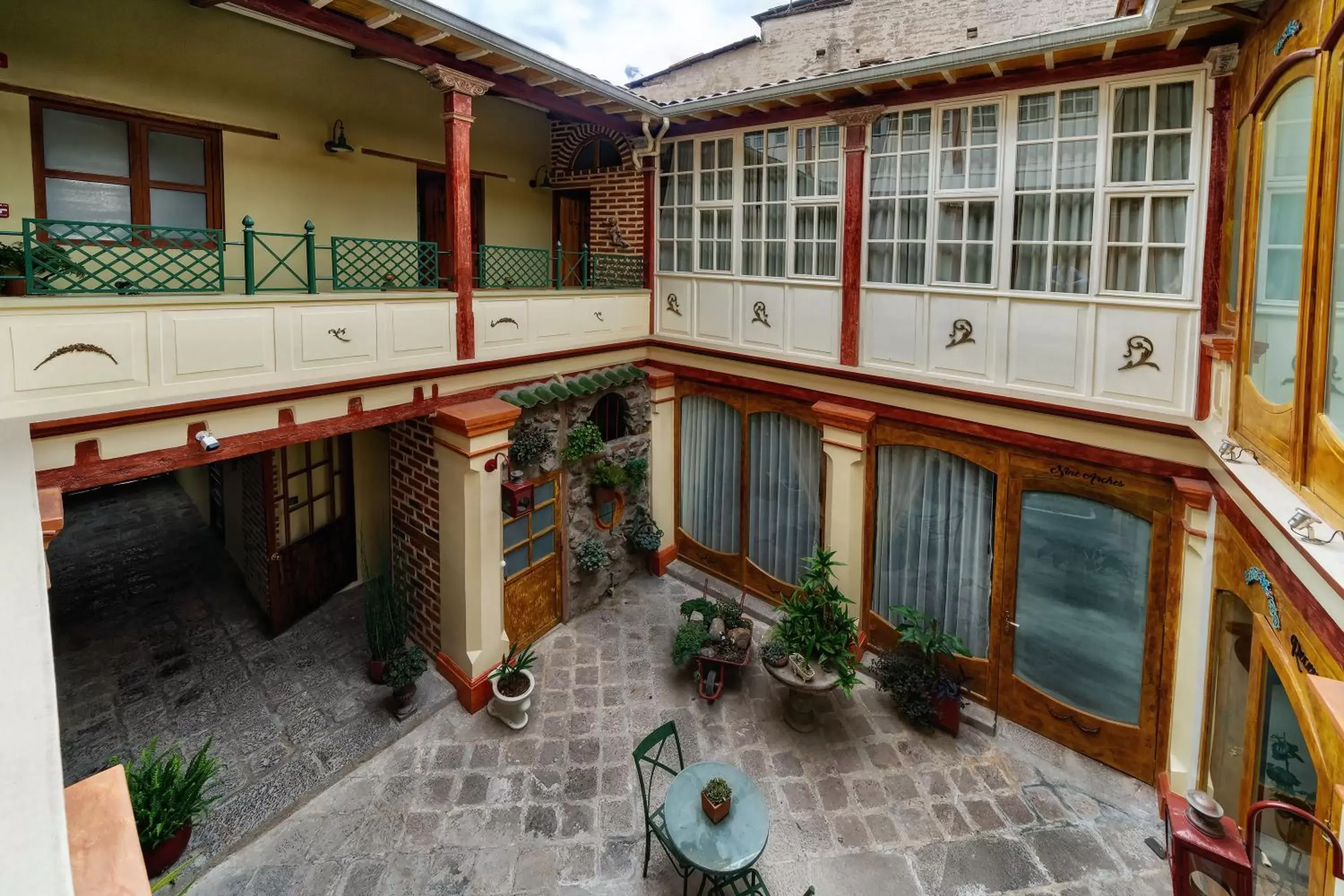 Patio in Old Town Quito Suites, Apartments & Boutique Hotel