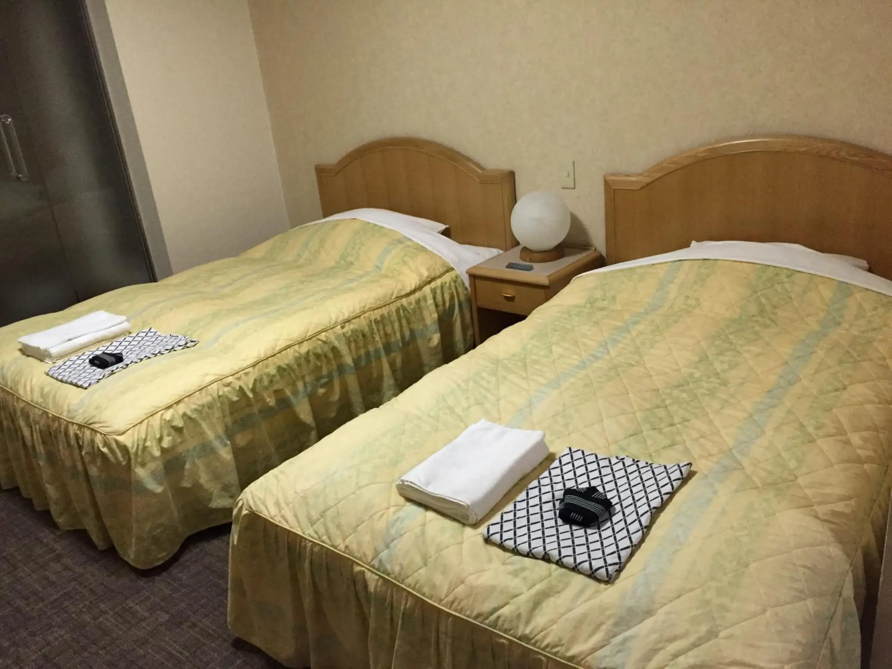 Bedroom, Bed in Nasushiobara Station Hotel
