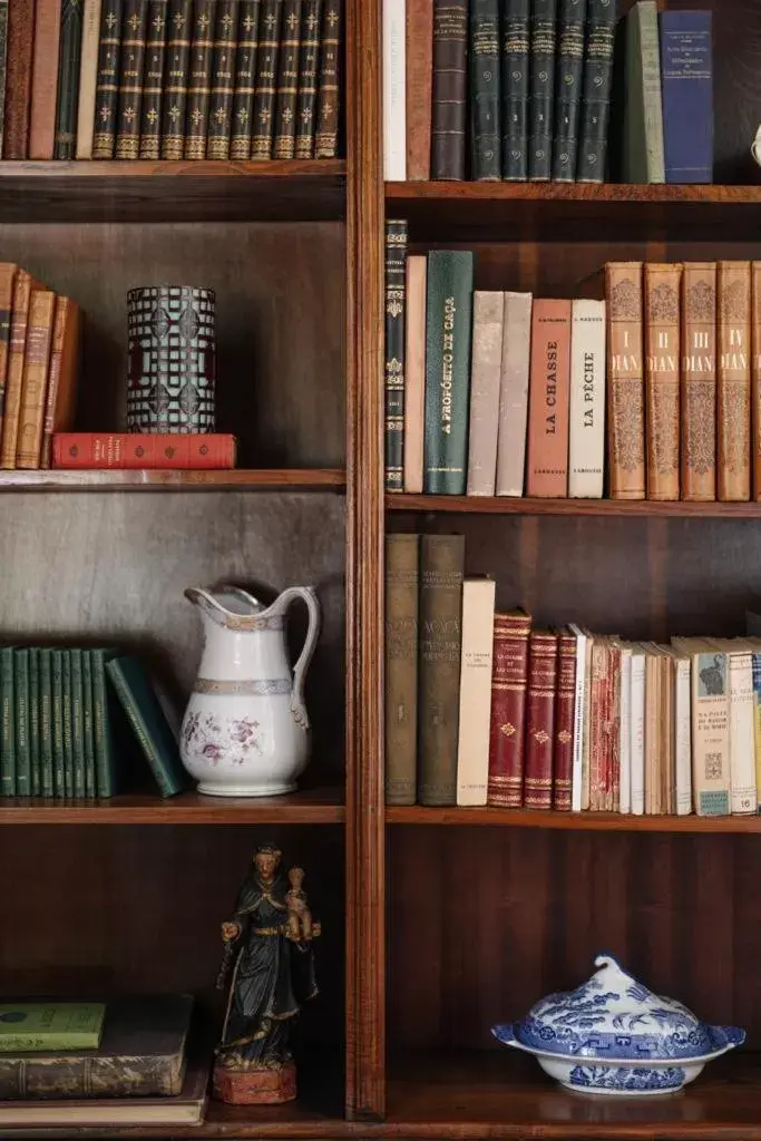 Library in The Grove Houses