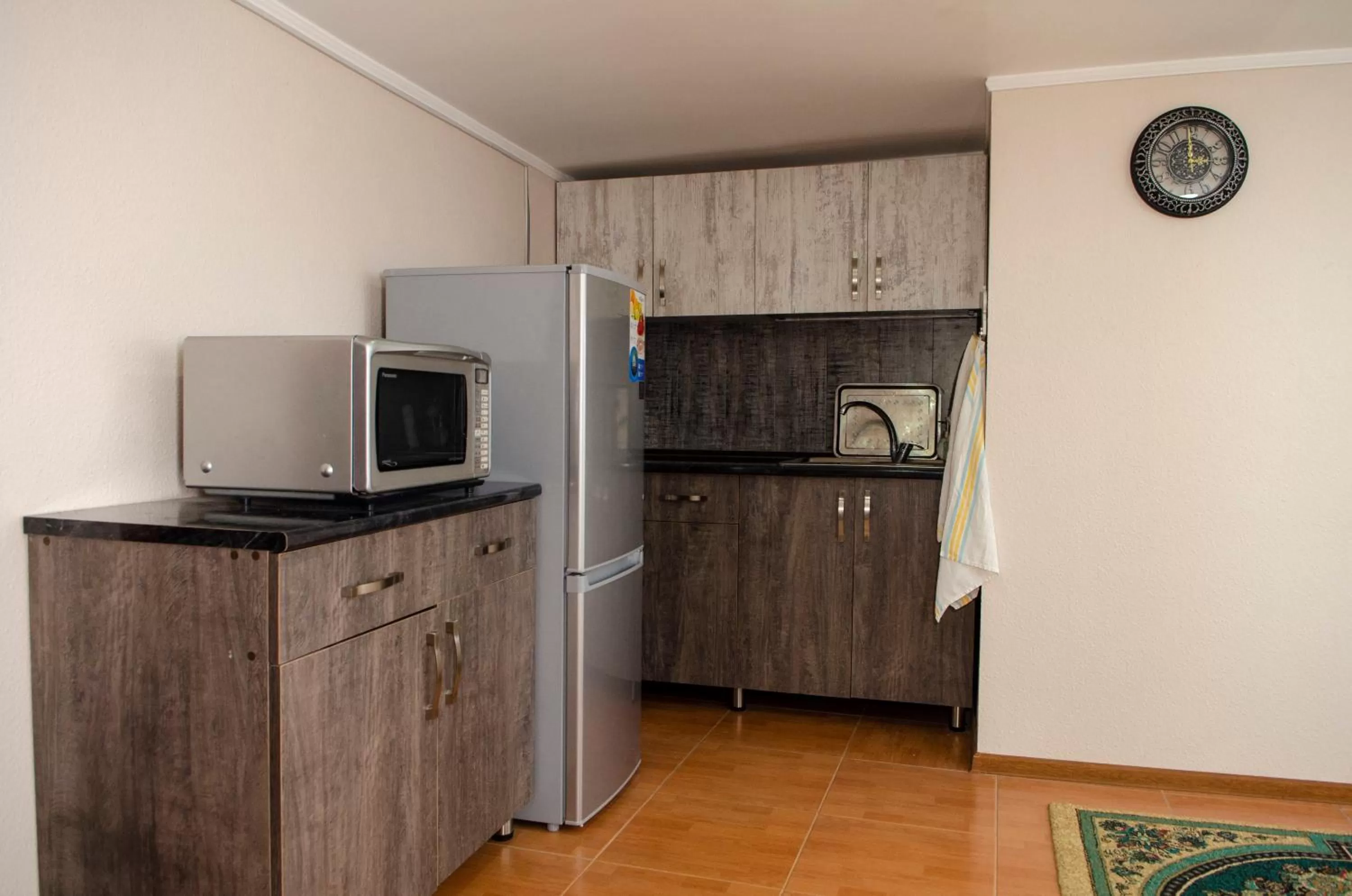 Communal lounge/ TV room in Hotel S.R