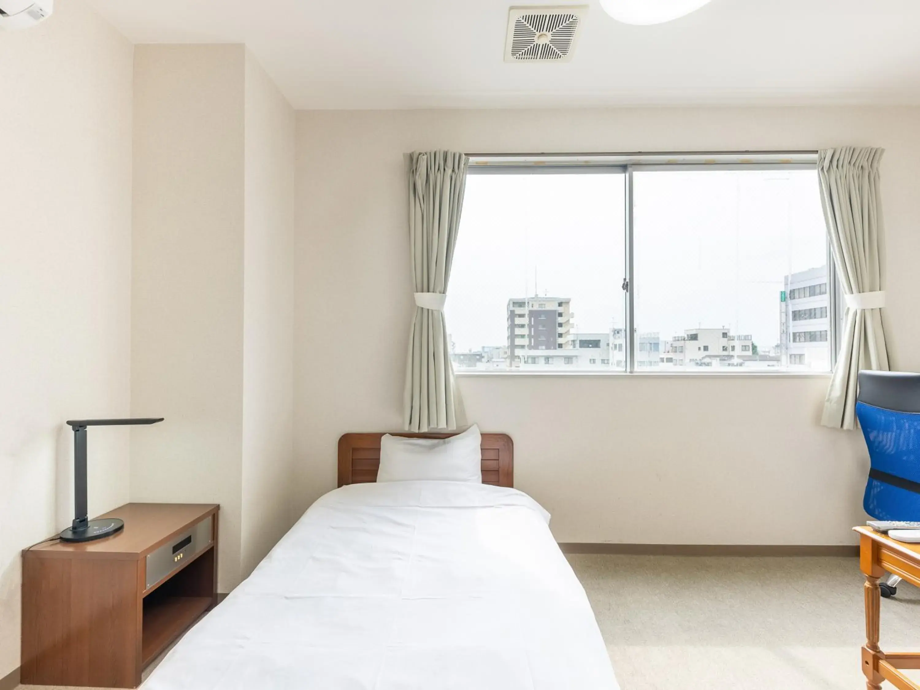 Photo of the whole room, Bed in Tabist Tatebayashi Station Hotel