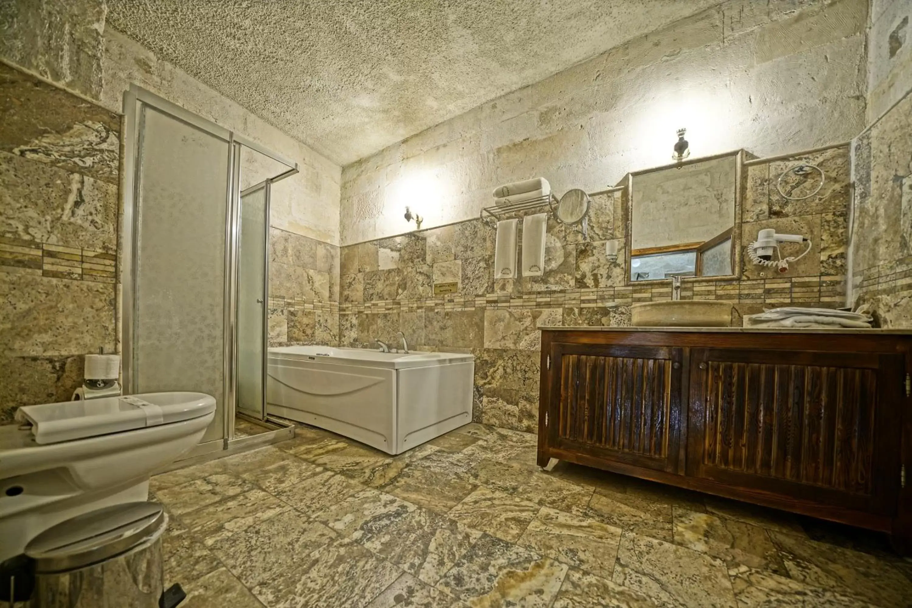 Bathroom in Maccan Cave Hotel