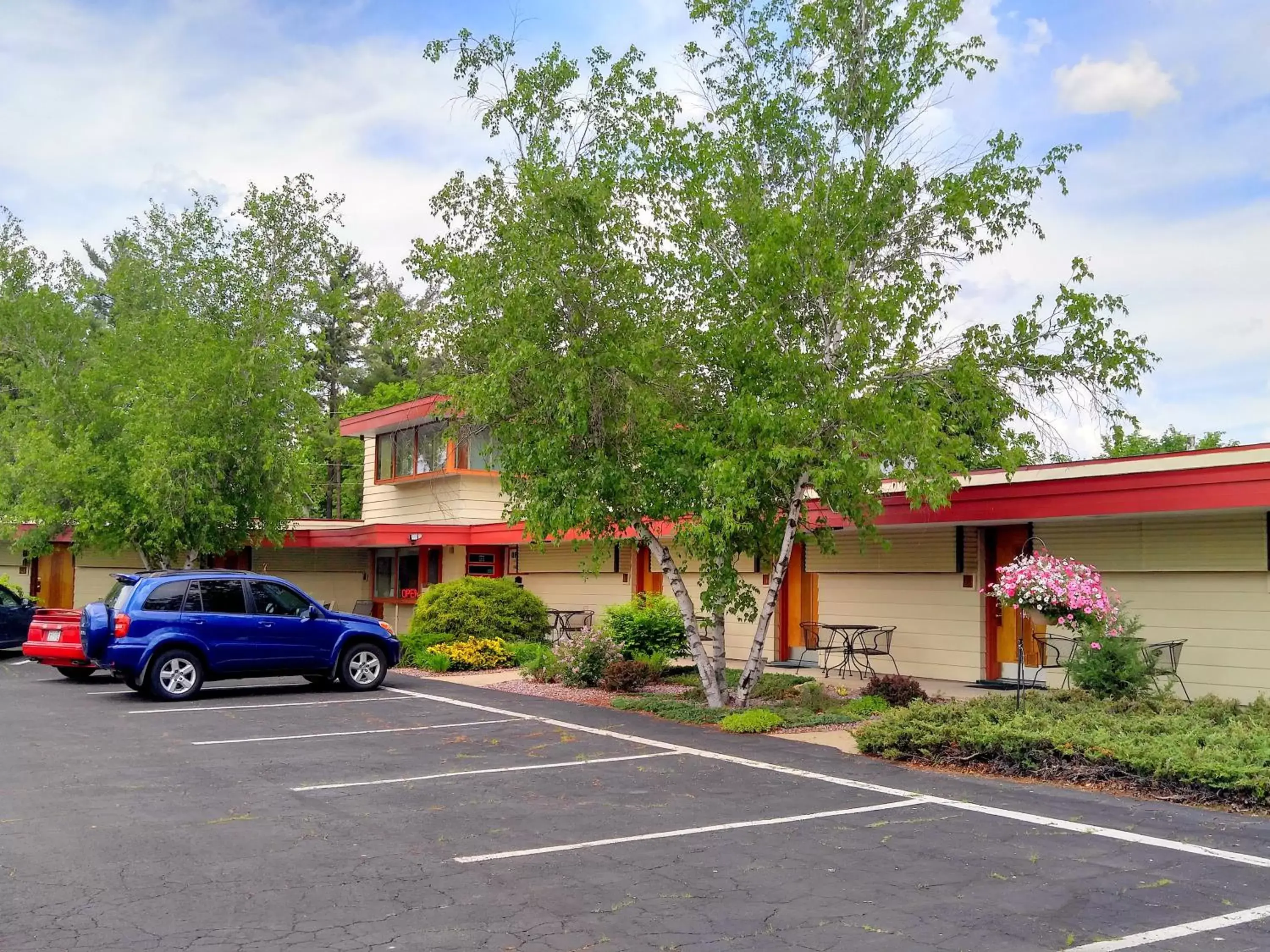 Property Building in The Usonian Inn LLC