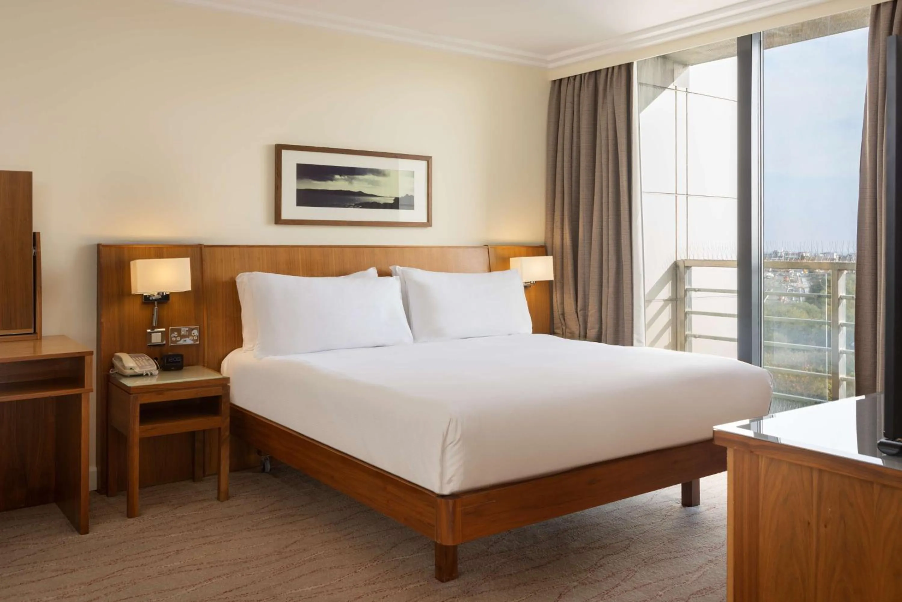 Bed in Hilton Dublin Airport