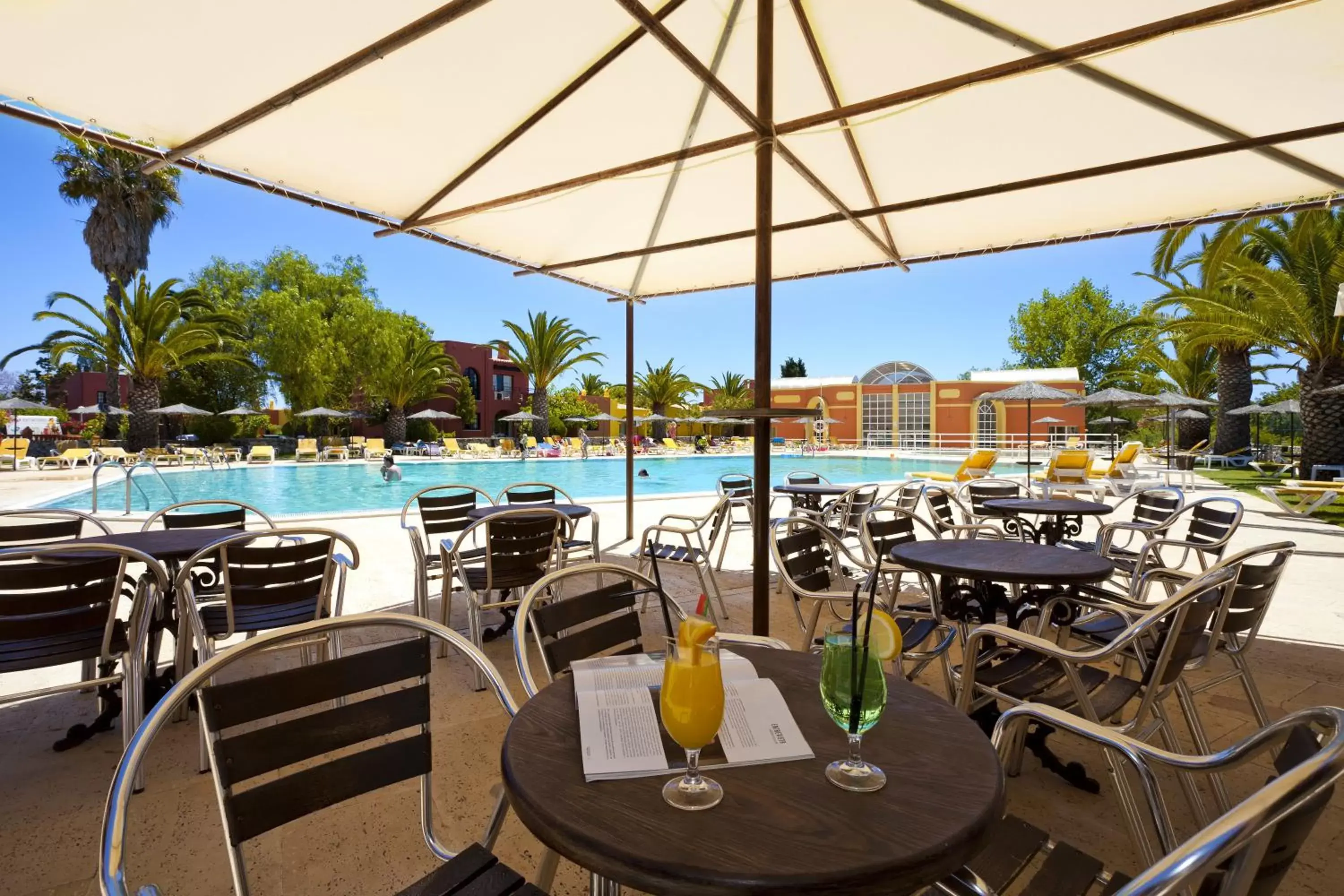 Lounge or bar in Colina Village Lounge or bar in Colina Village