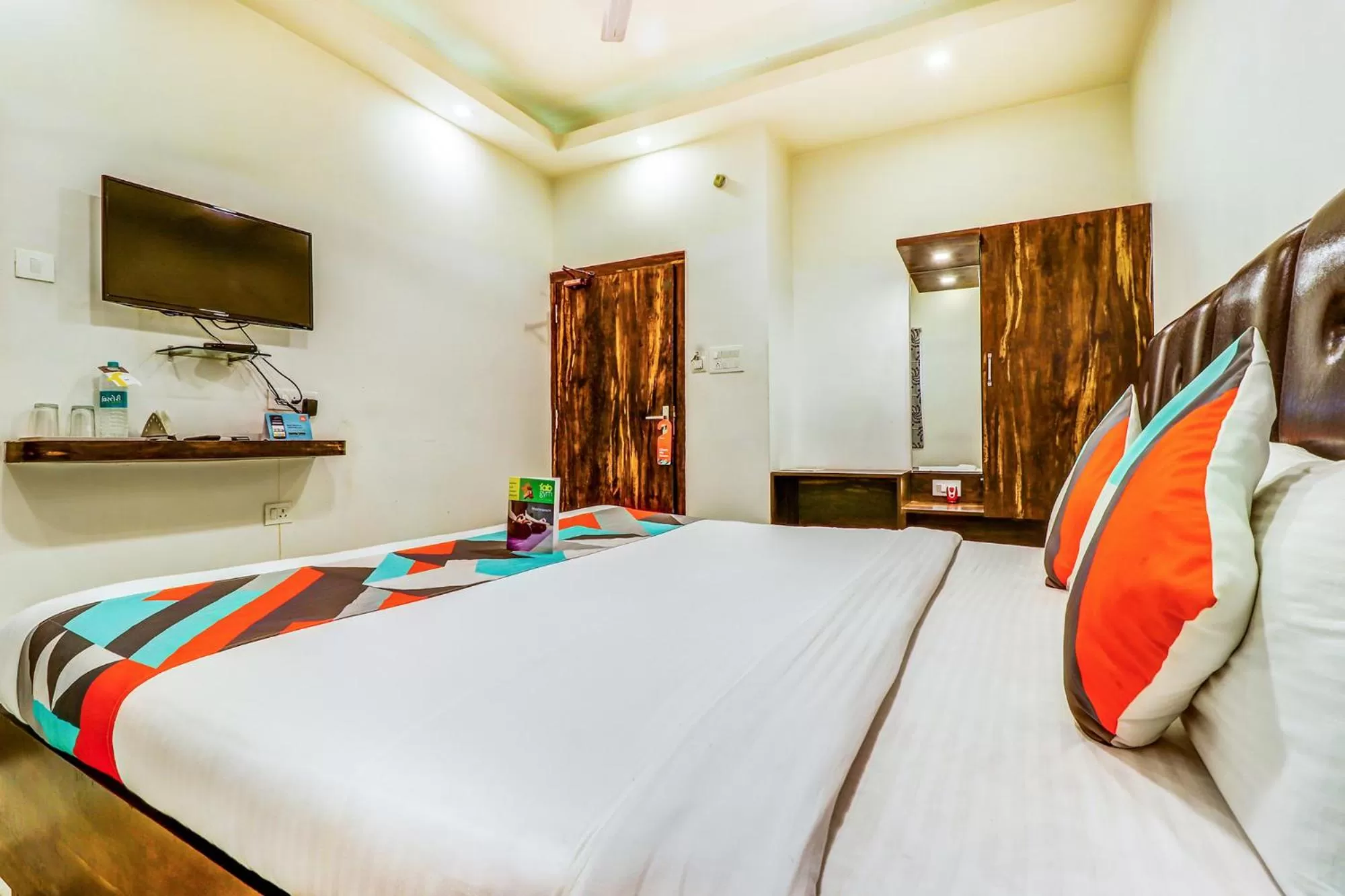 TV and multimedia, Bed in FabExpress Affection Inn