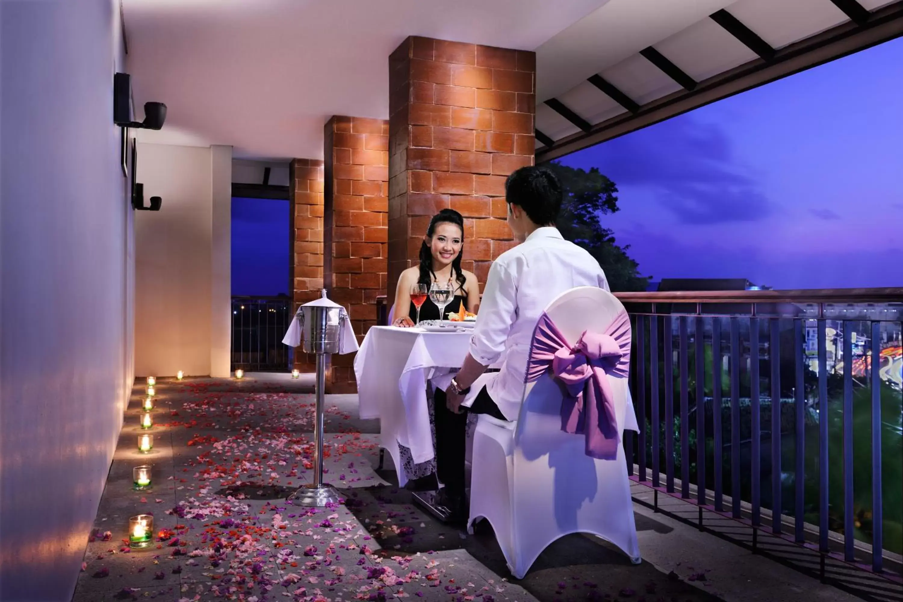 Restaurant/places to eat in Ibis Styles Bali Denpasar