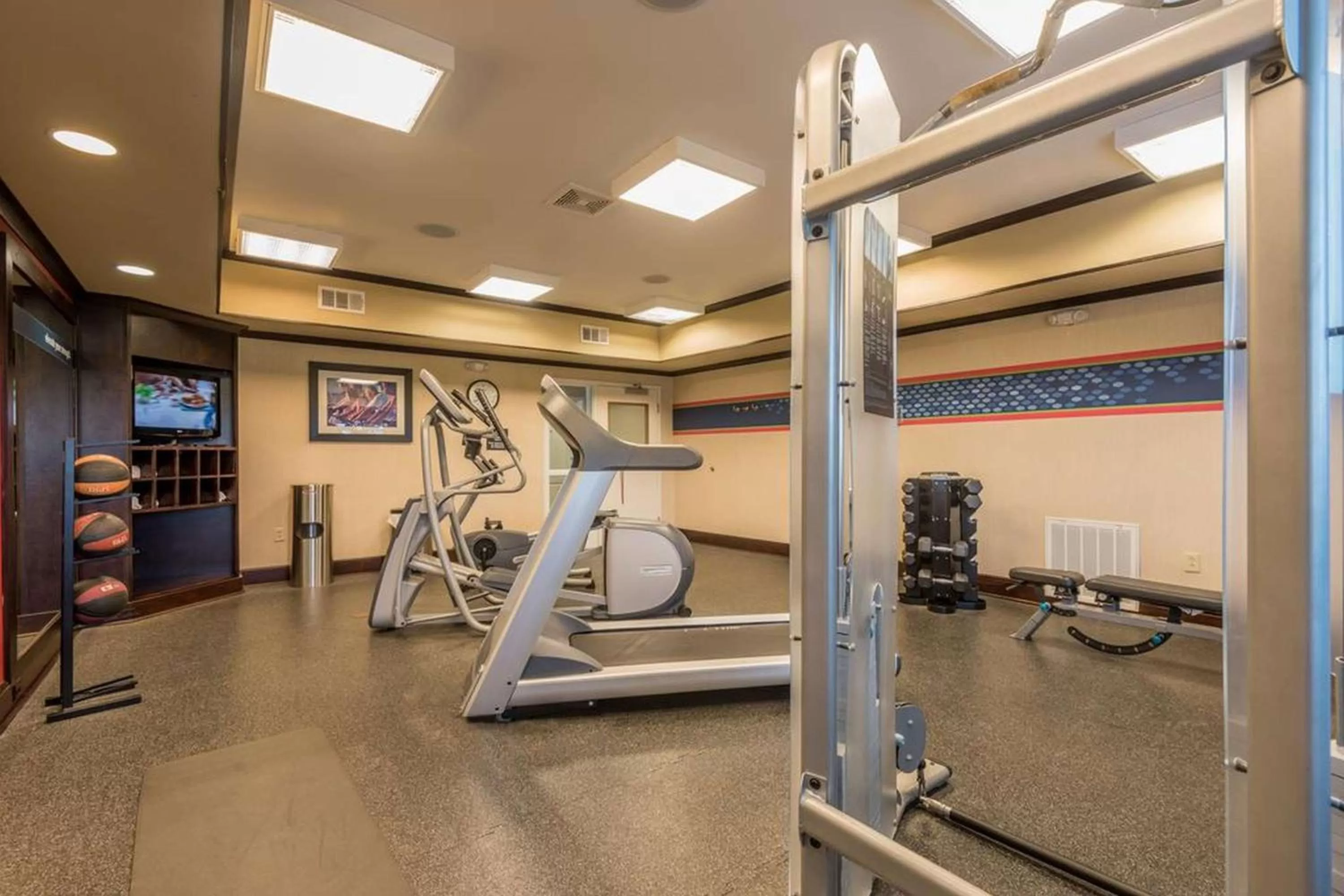 Fitness centre/facilities in Hampton Inn New Albany