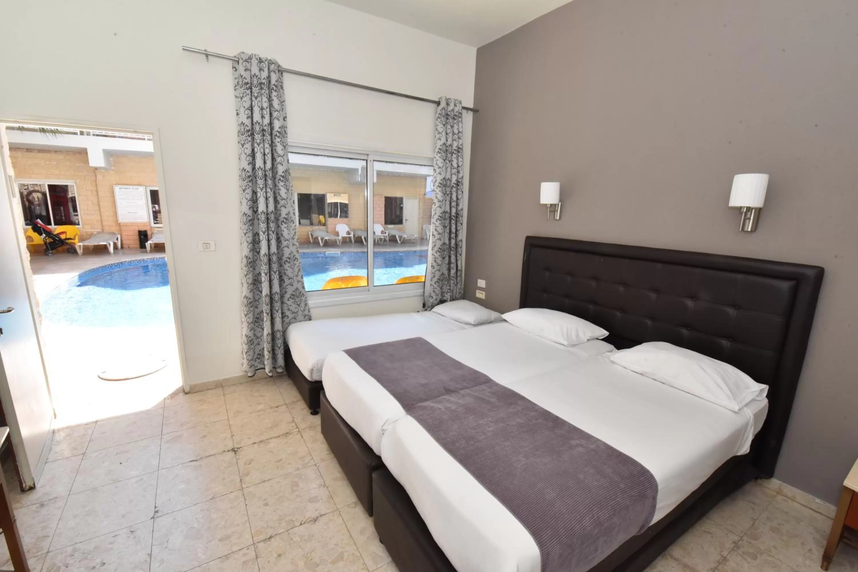 Photo of the whole room, Bed in Hotel Maman