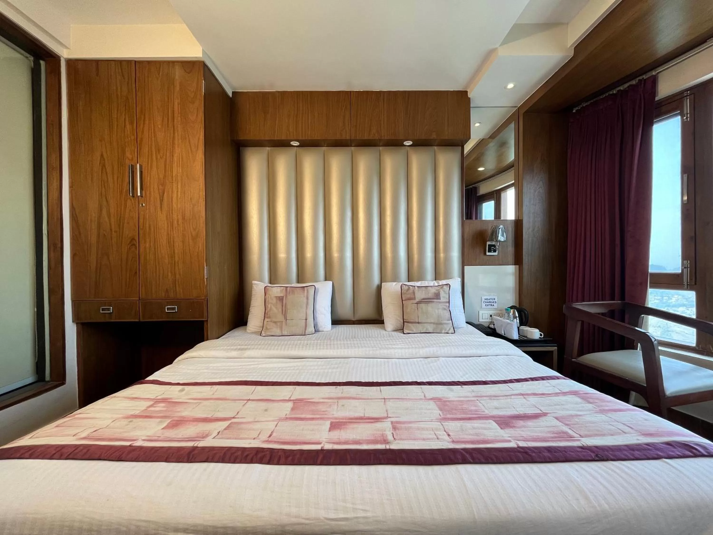 Photo of the whole room, Bed in Mahaveer Shimla By Royal Collection Hotels