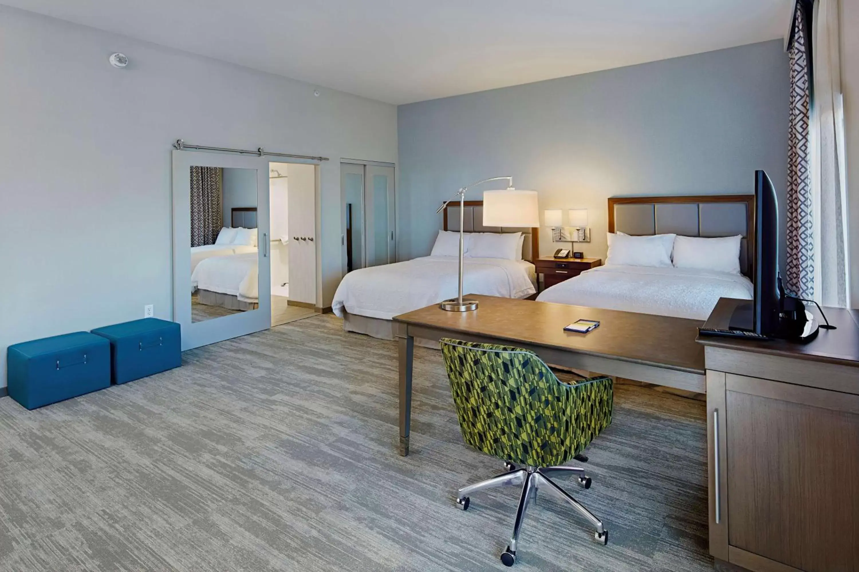 Bedroom, Bed in Hampton Inn & Suites Sacramento at CSUS