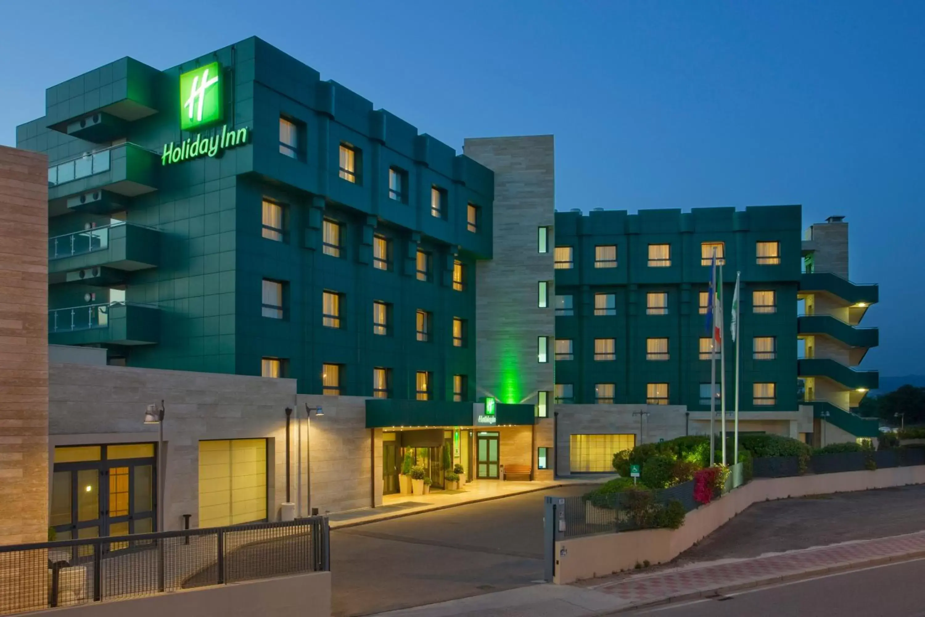 Property building in Holiday Inn Cagliari by IHG Property building in Holiday Inn Cagliari by IHG