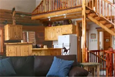 Kitchen or kitchenette, Seating Area in Zion Ponderosa Ranch Resort