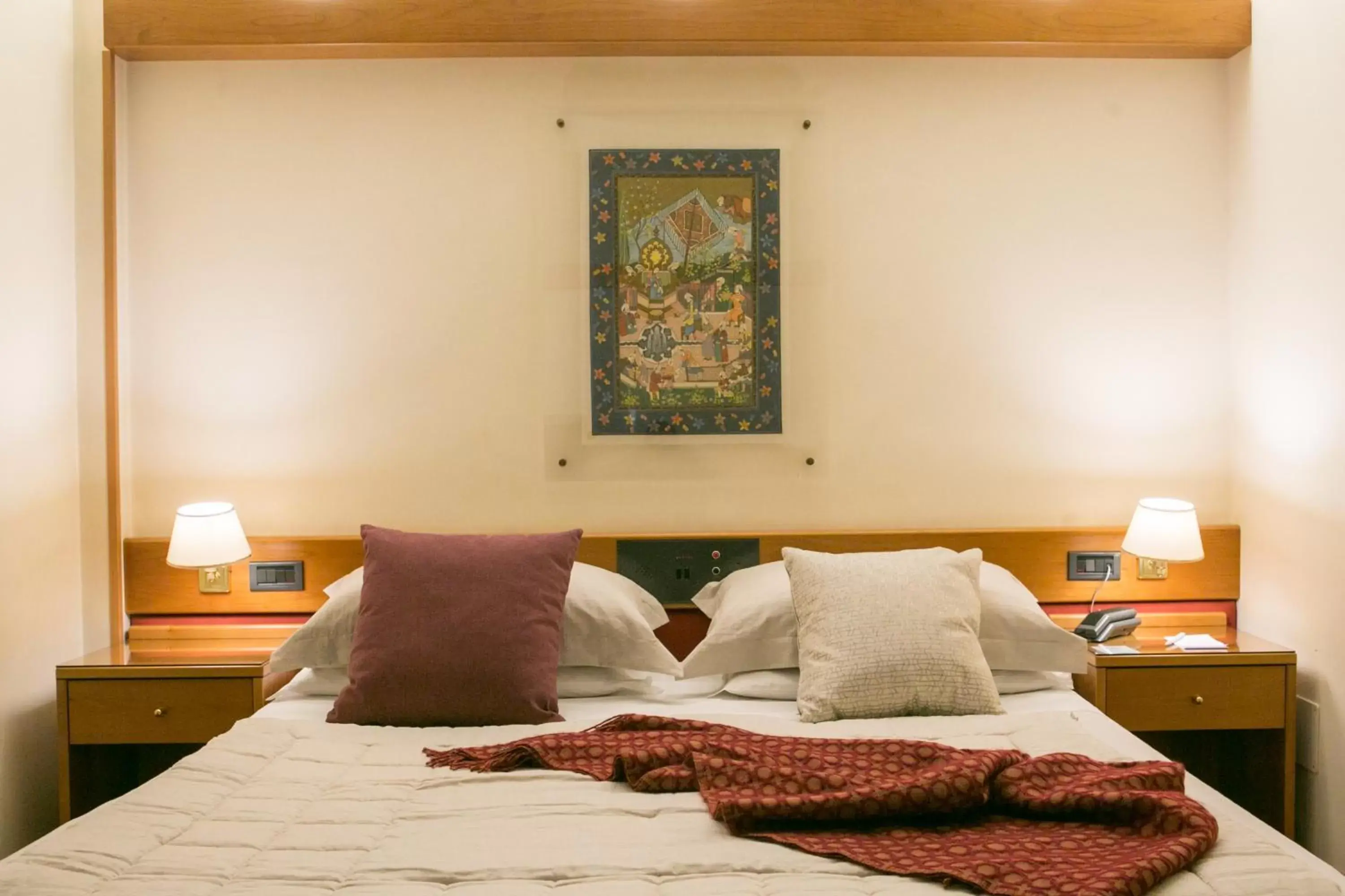 Decorative detail, Bed in Best Western Hotel Dei Cavalieri