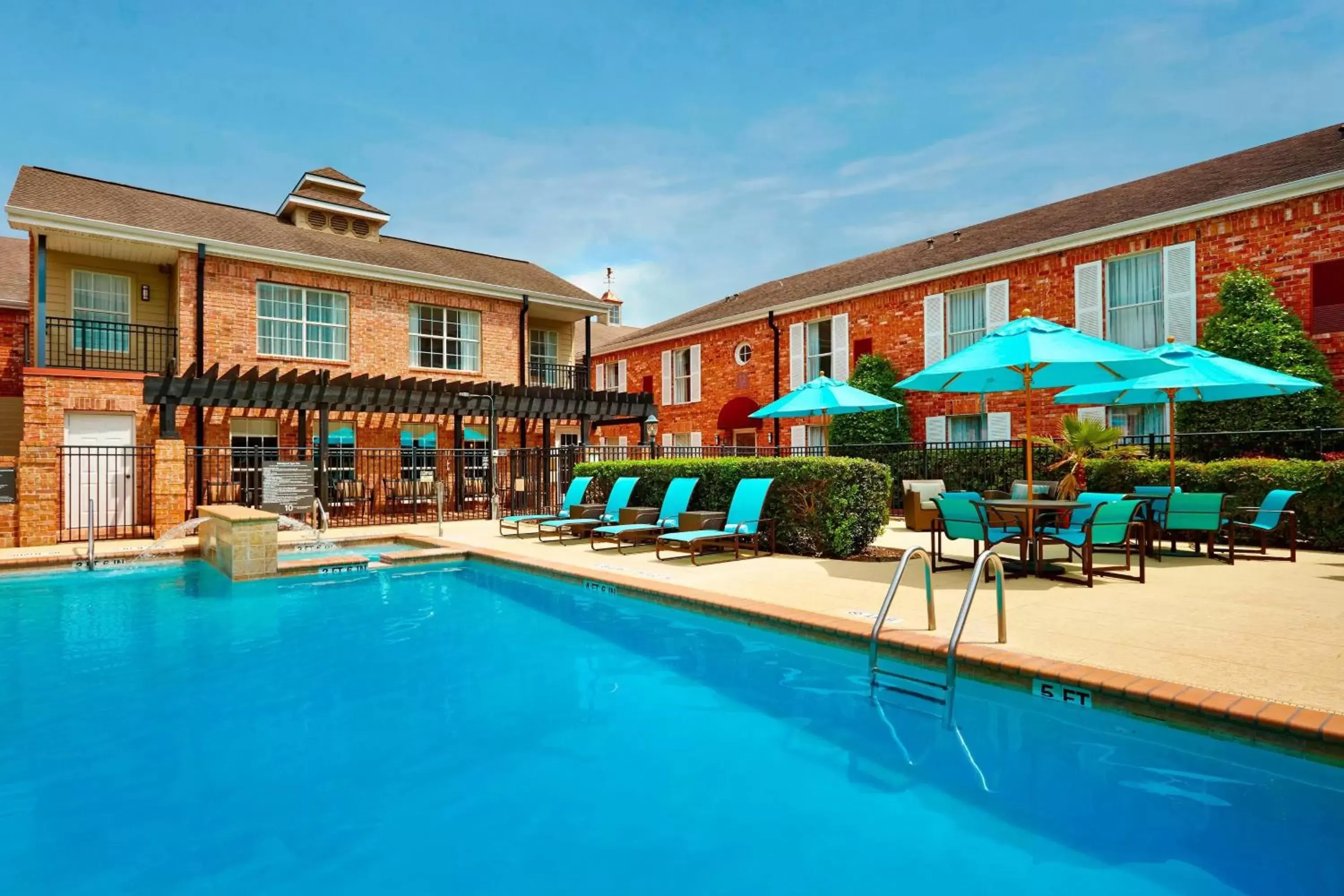 Swimming Pool in Residence Inn Houston by The Galleria